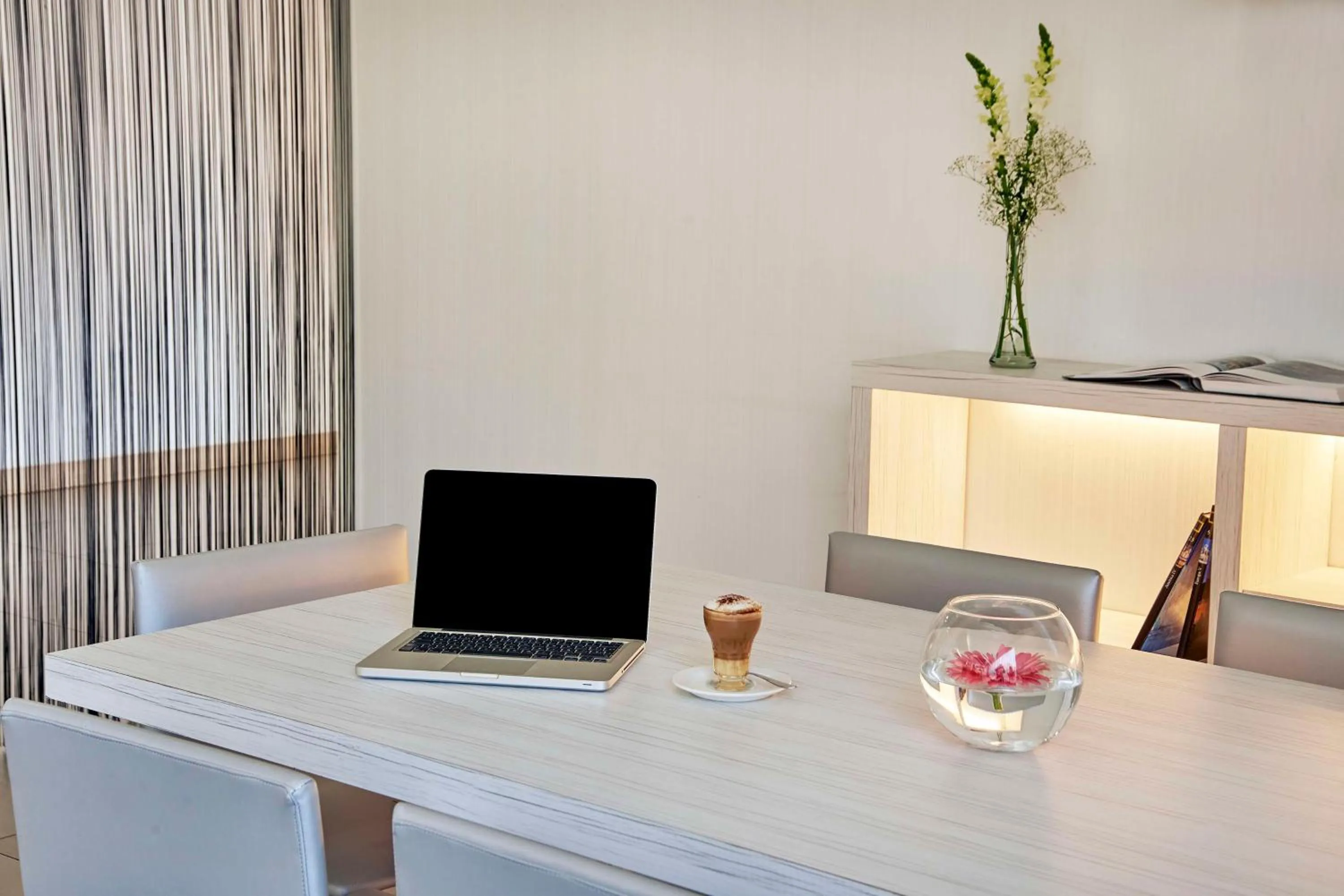 Restaurant/places to eat in NH Campo Cartagena