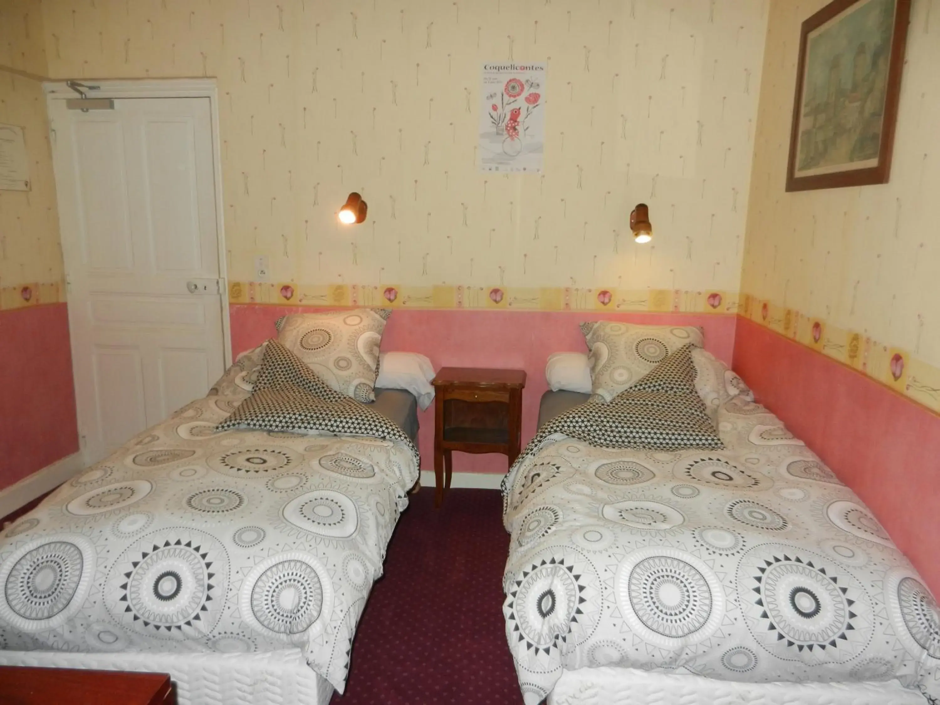 Twin Room in Auberge de la Tradition Twin Room in Auberge de la Tradition