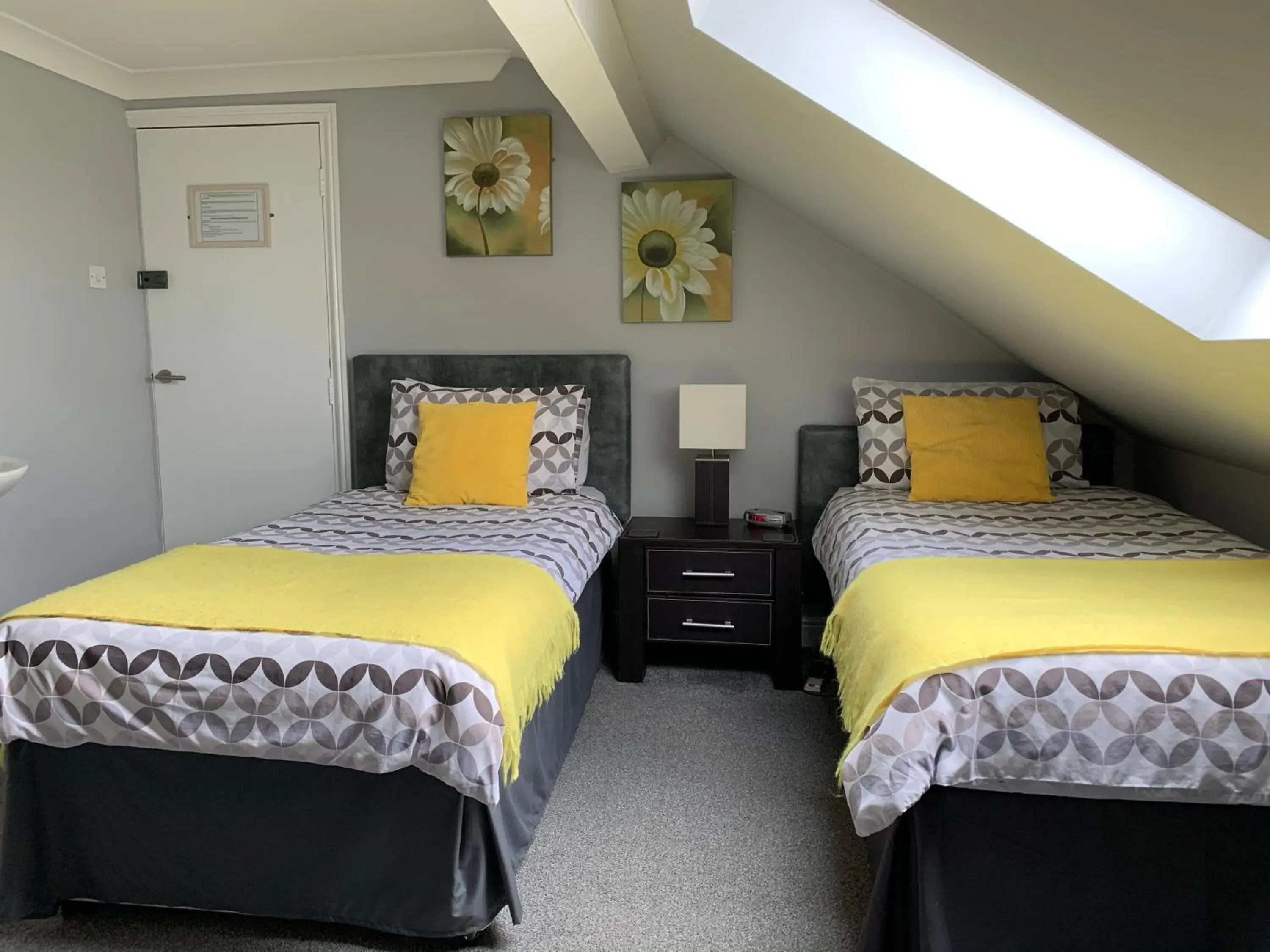 Twin Room with Shared Bathroom - single occupancy in Armada Guesthouse Twin Room with Shared Bathroom - single occupancy in Armada Guesthouse