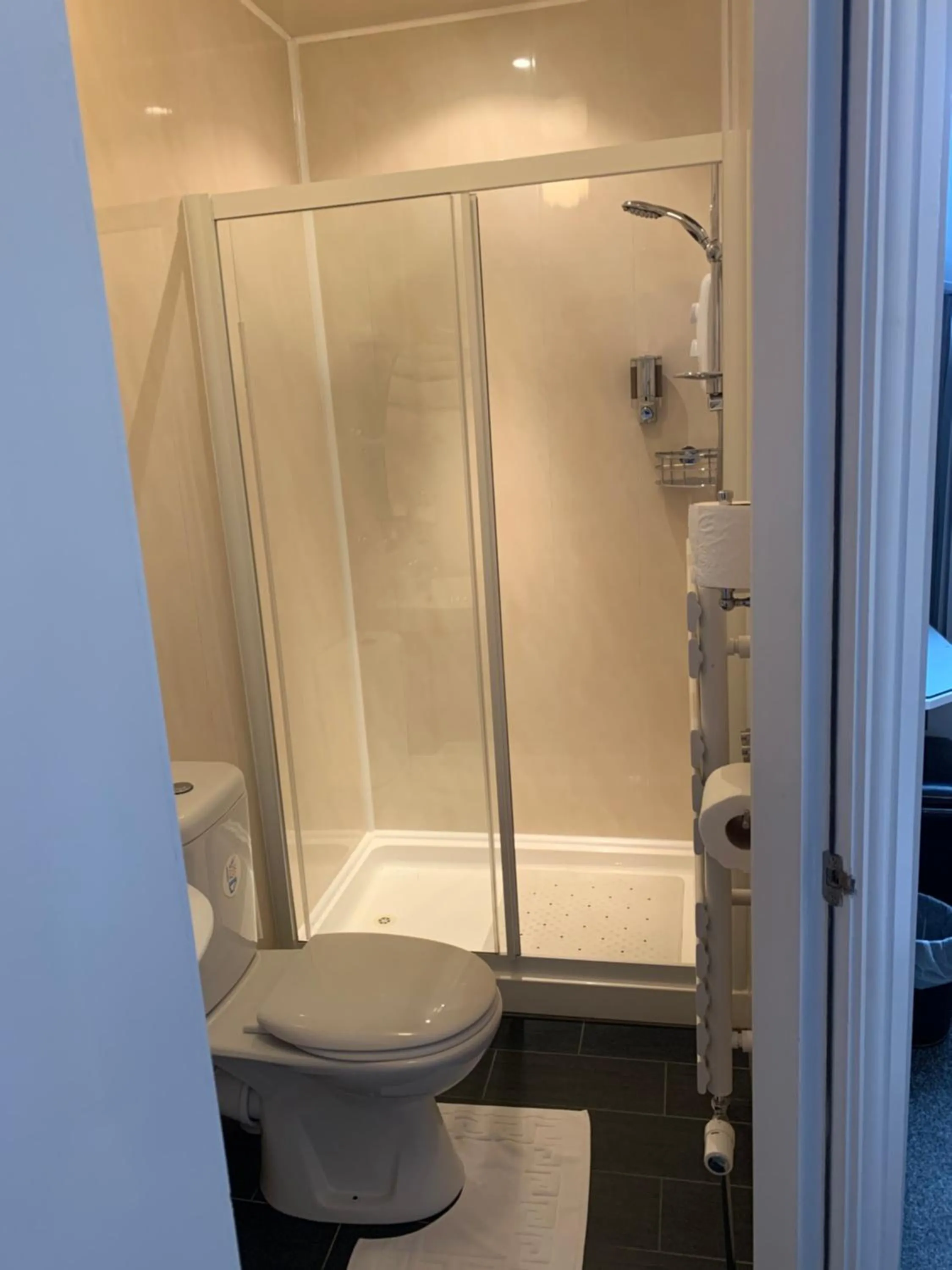 Bathroom in Armada Guesthouse