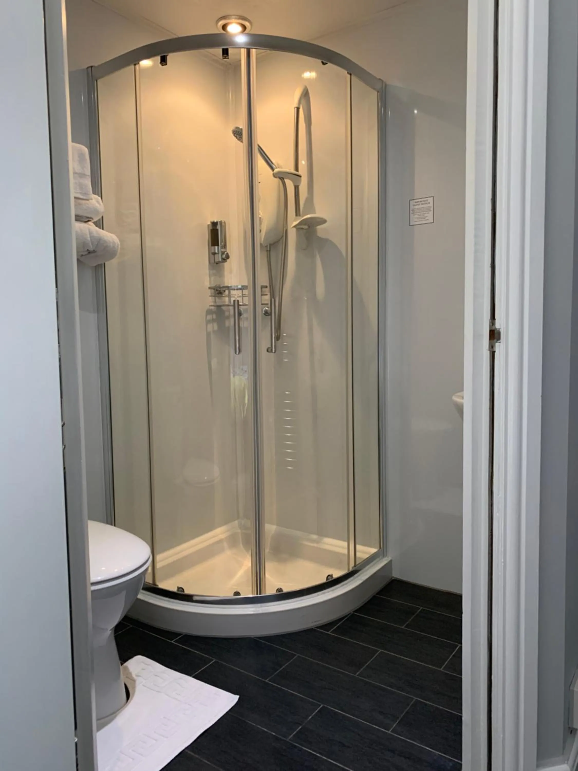 Bathroom in Armada Guesthouse