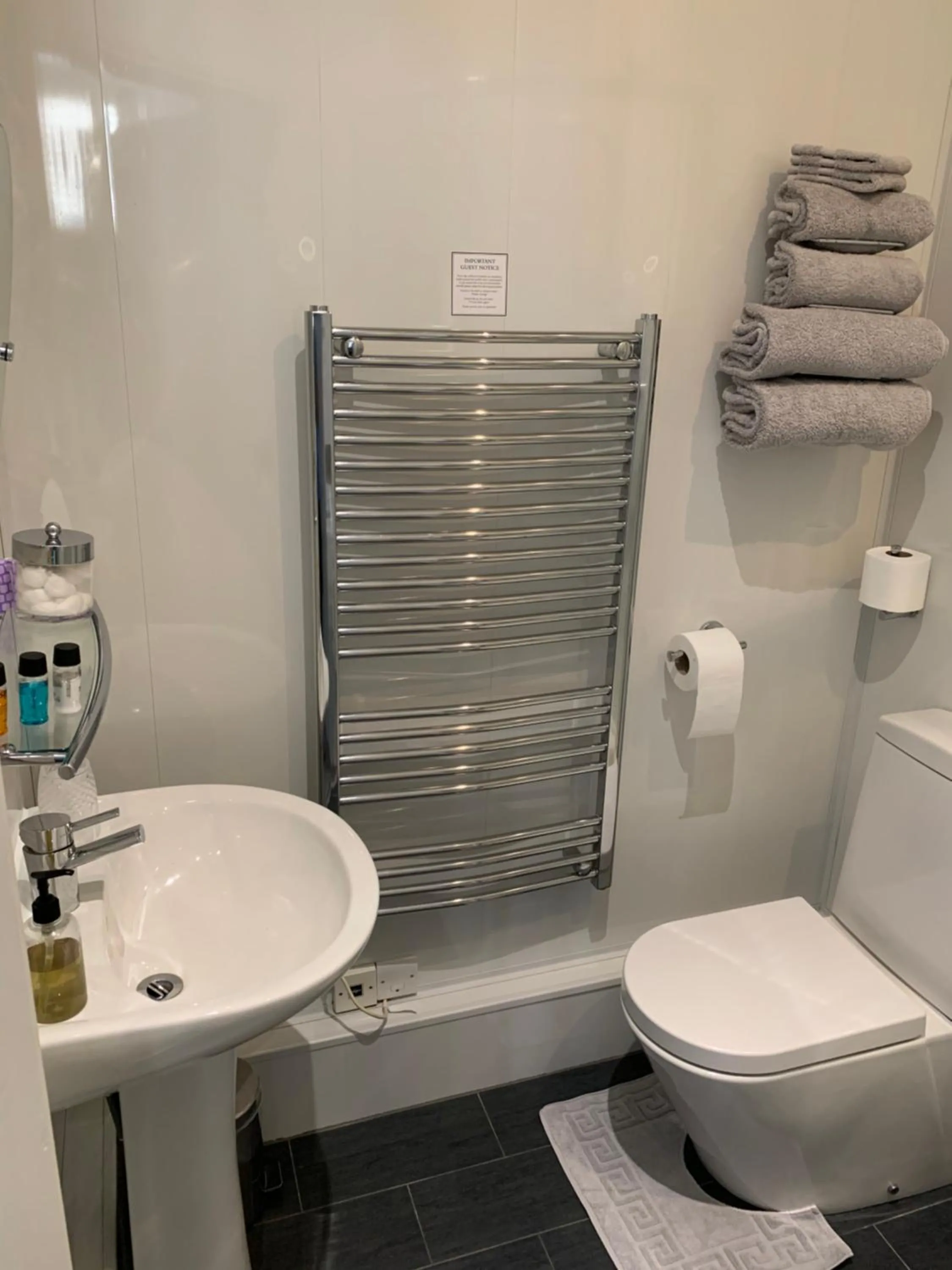 Bathroom in Armada Guesthouse