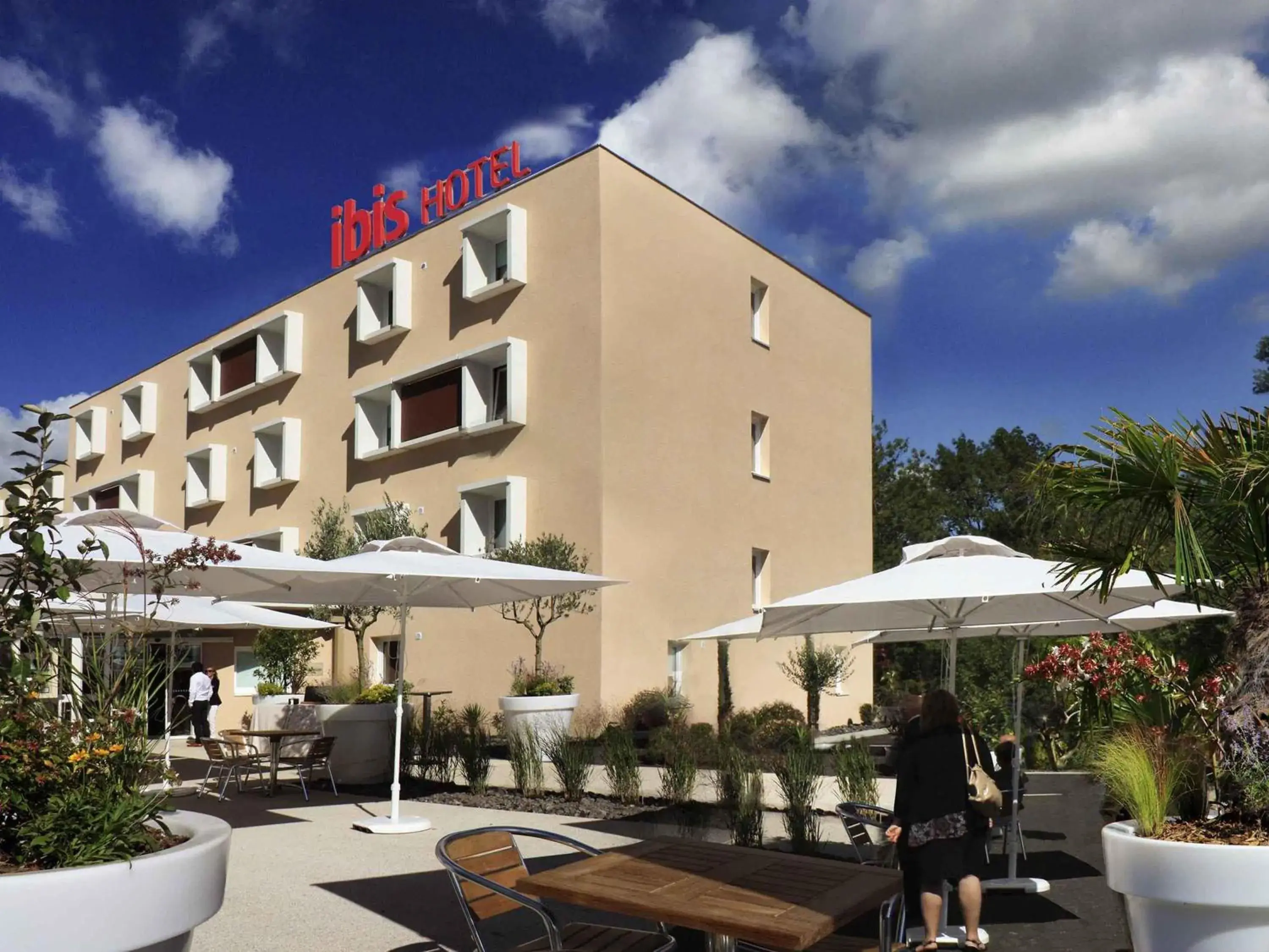 Property building in ibis Loriol Le Pouzin Property building in ibis Loriol Le Pouzin