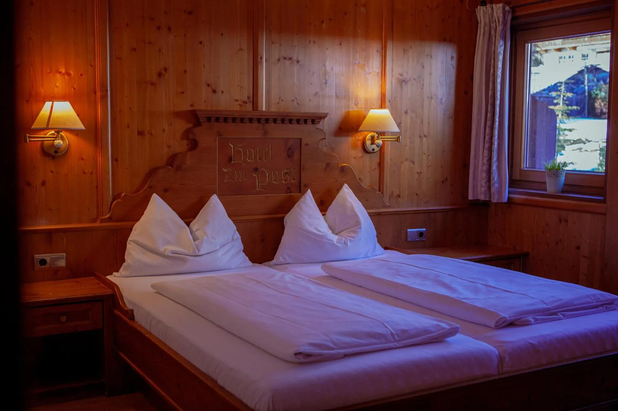 Bedroom, Bed in Hotel Zur Post