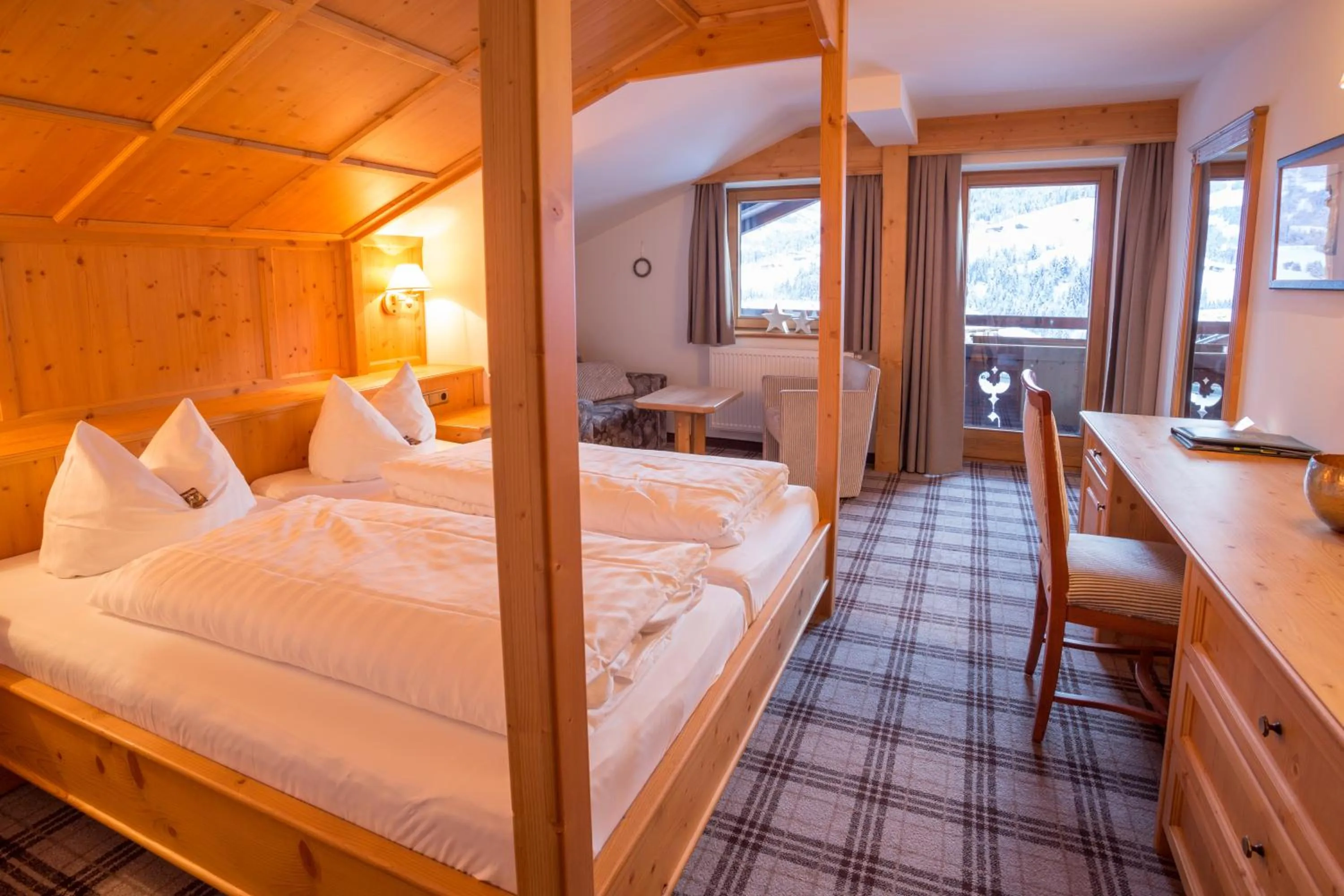 Bed in Hotel Zur Post