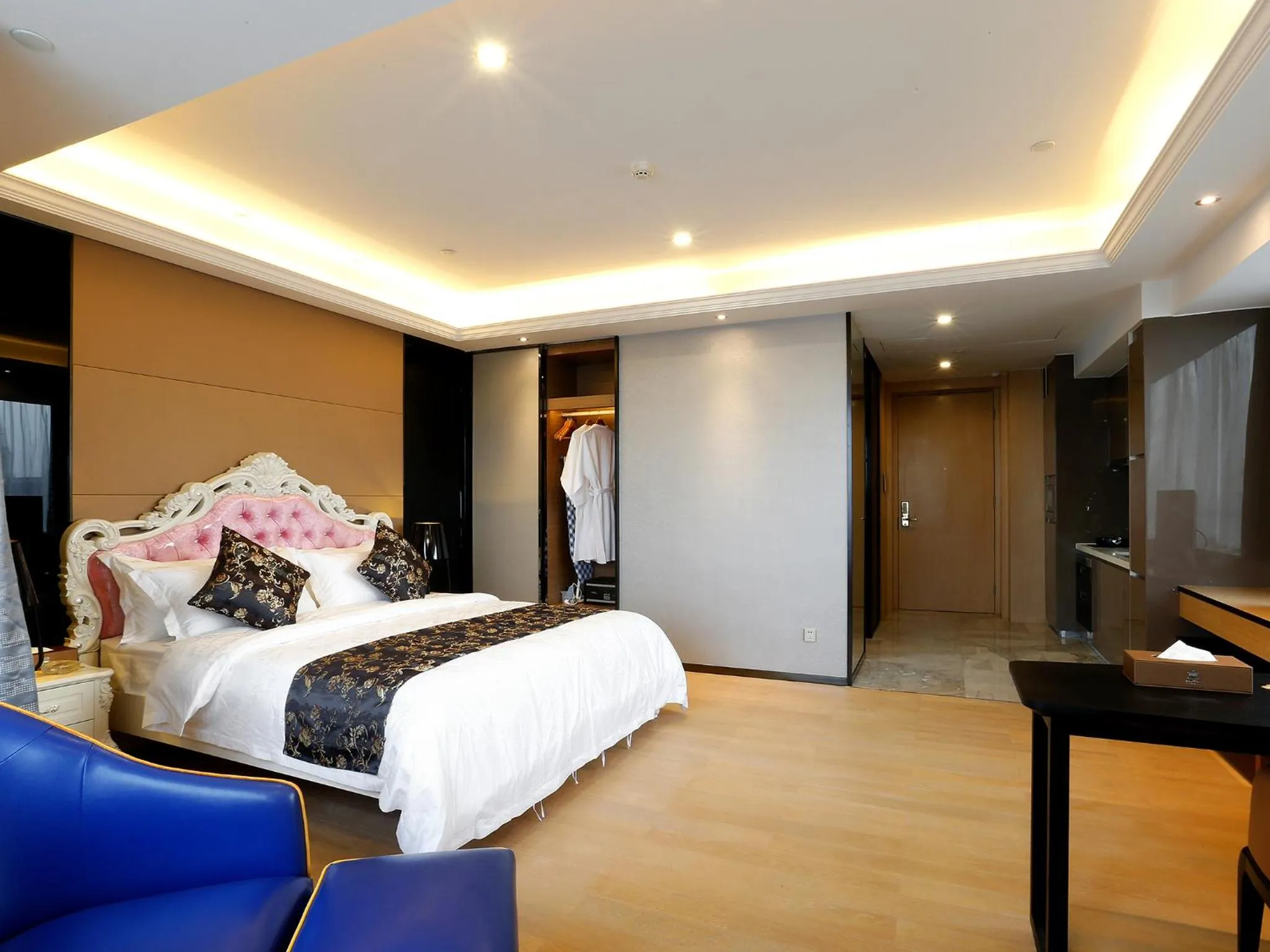 Photo of the whole room, Bed in Boman Holiday Apartment Beijing Road Jie Deng Du Hui Branch