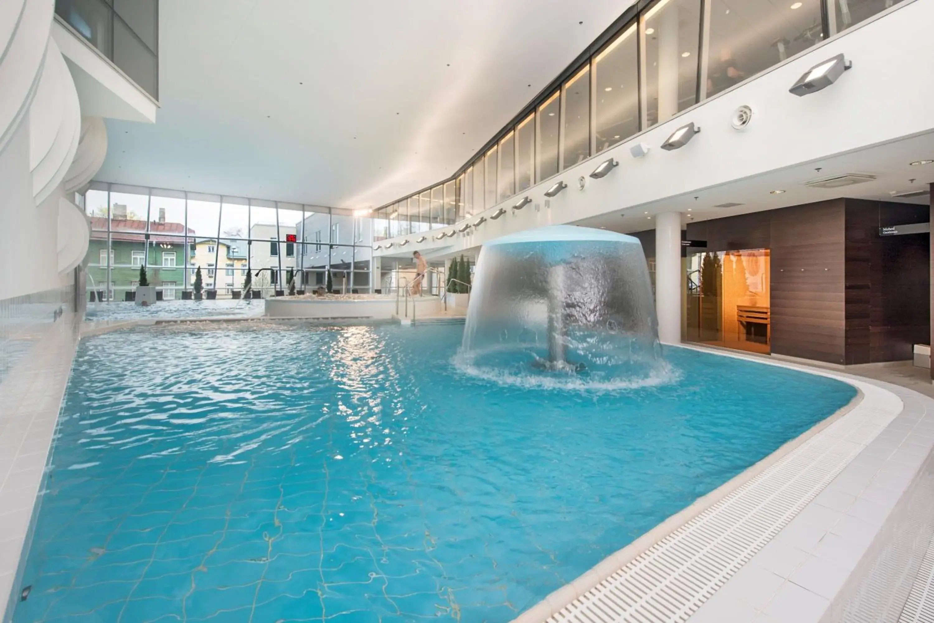 Swimming pool in Park Inn by Radisson Meriton Conference & Spa Hotel Tallinn Swimming pool in Park Inn by Radisson Meriton Conference & Spa Hotel Tallinn
