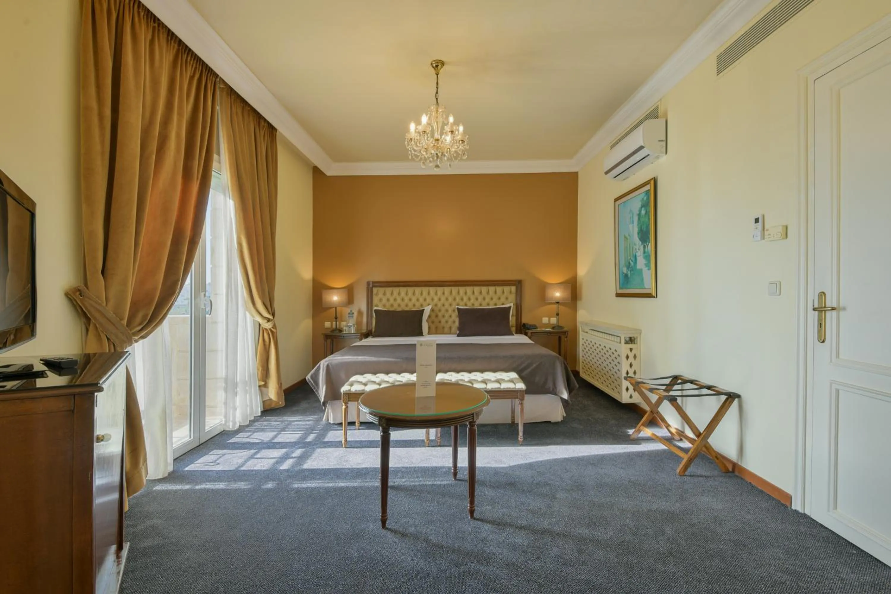 Bed in Acropole Tunis