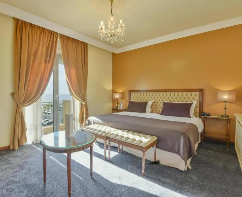 Bed in Acropole Tunis