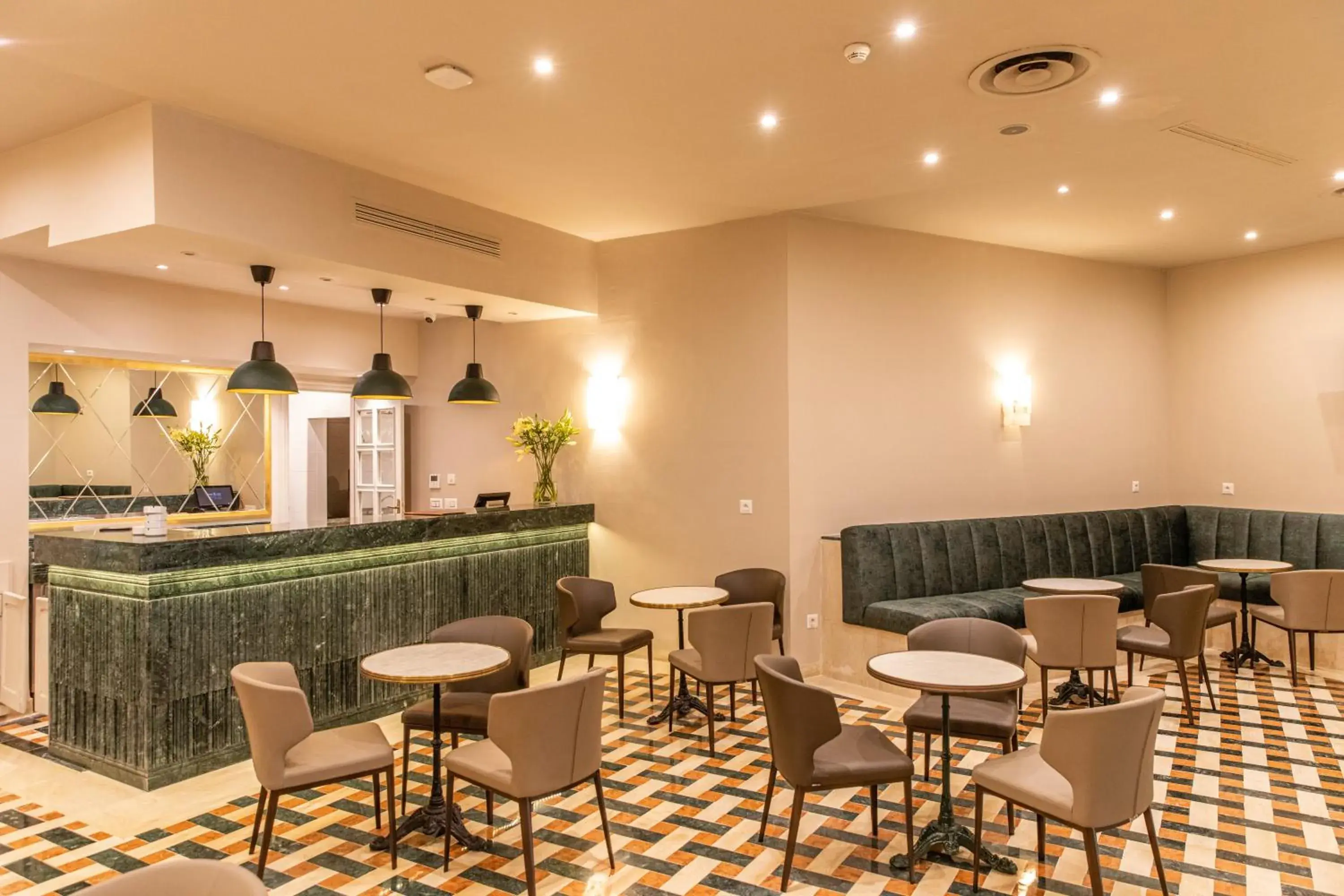 Restaurant/places to eat in Acropole Tunis Restaurant/places to eat in Acropole Tunis