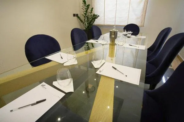 Business facilities in Hotel Messenion