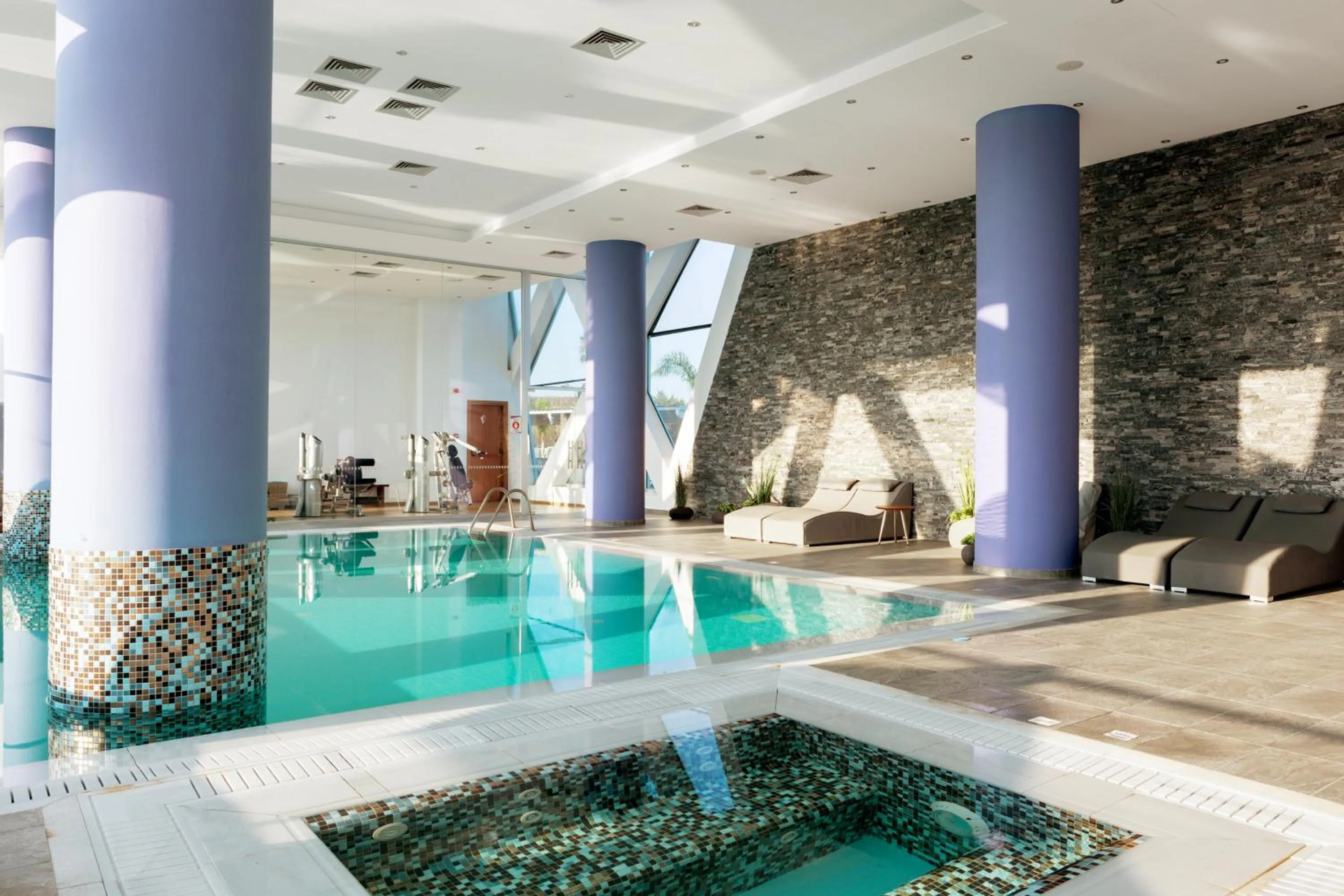 Swimming pool in Amethyst Napa Hotel & Spa