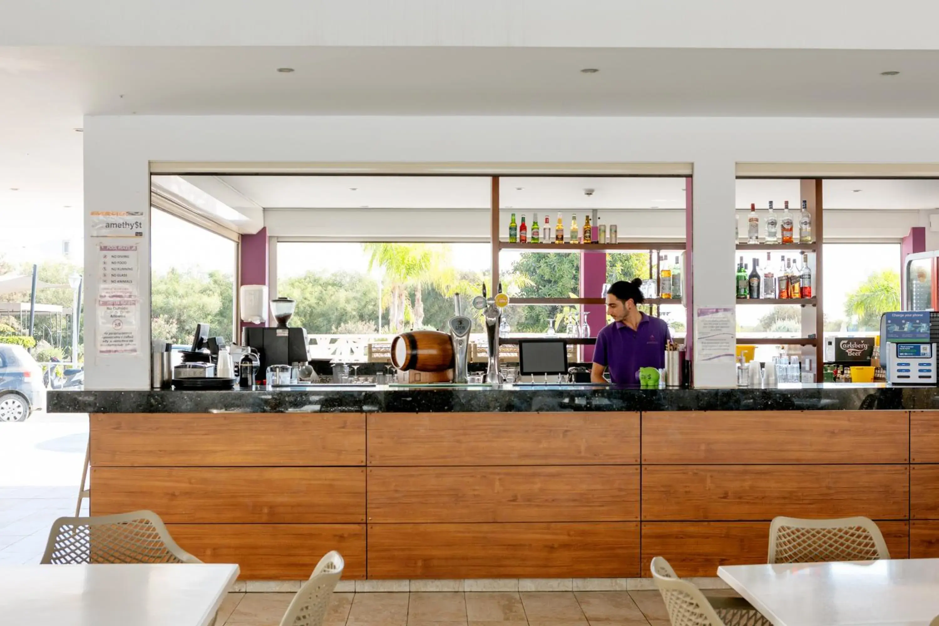 Lounge or bar in Amethyst Napa Hotel & Spa Lounge or bar in Amethyst Napa Hotel & Spa