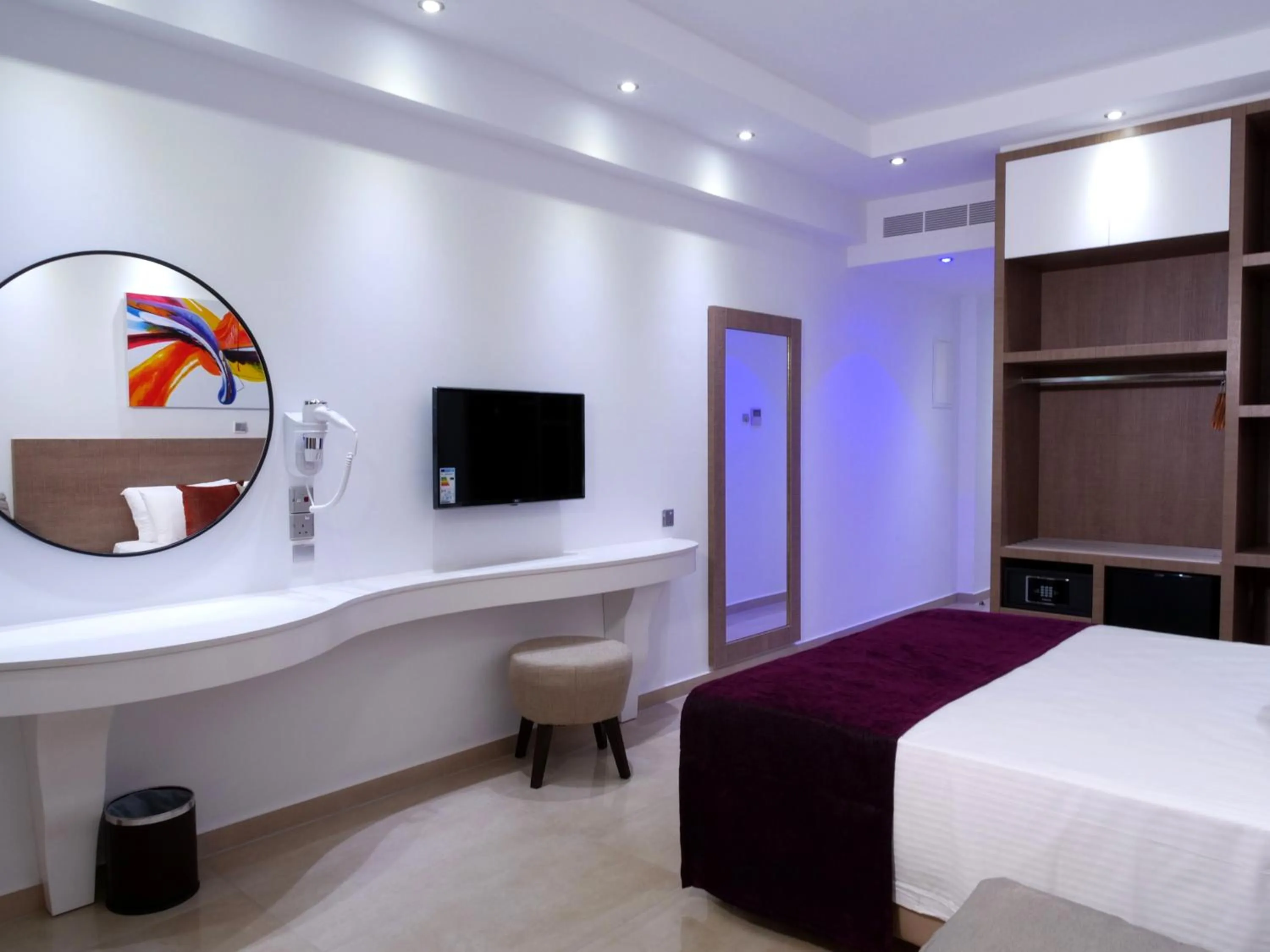 TV and multimedia, Bed in Amethyst Napa Hotel & Spa