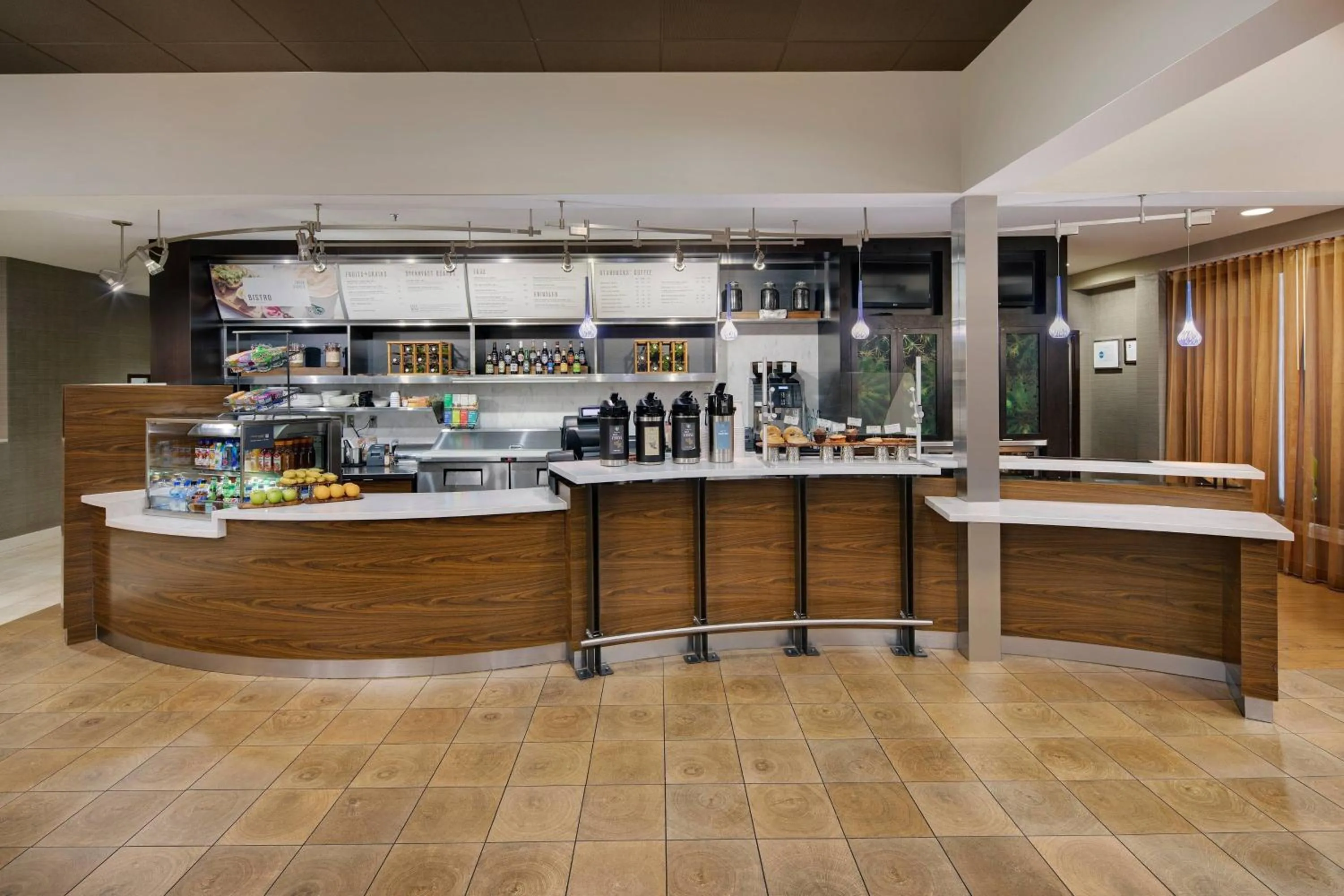 Breakfast in Courtyard Dallas Addison Midway