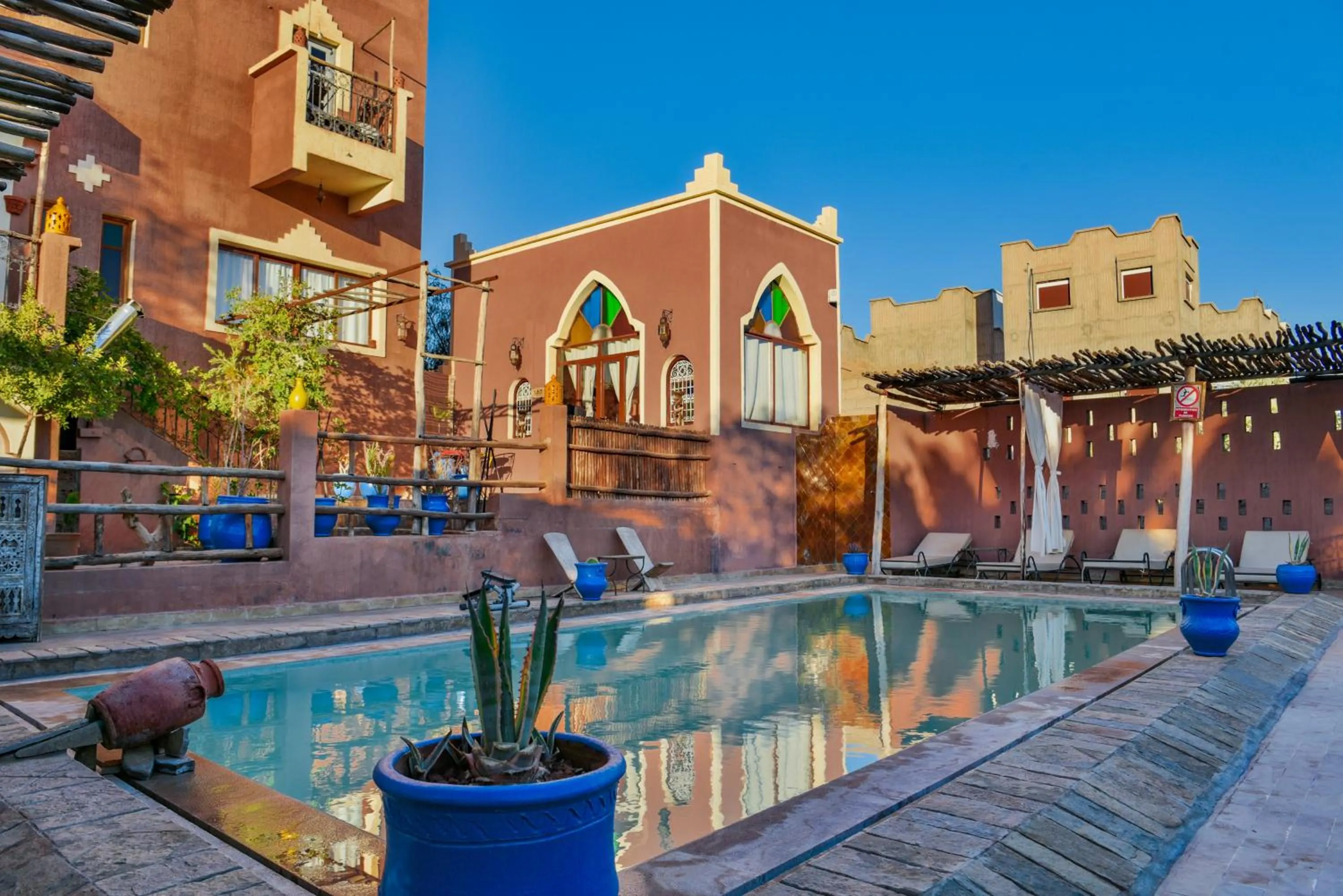Swimming pool in Riad Dar Bab Todra