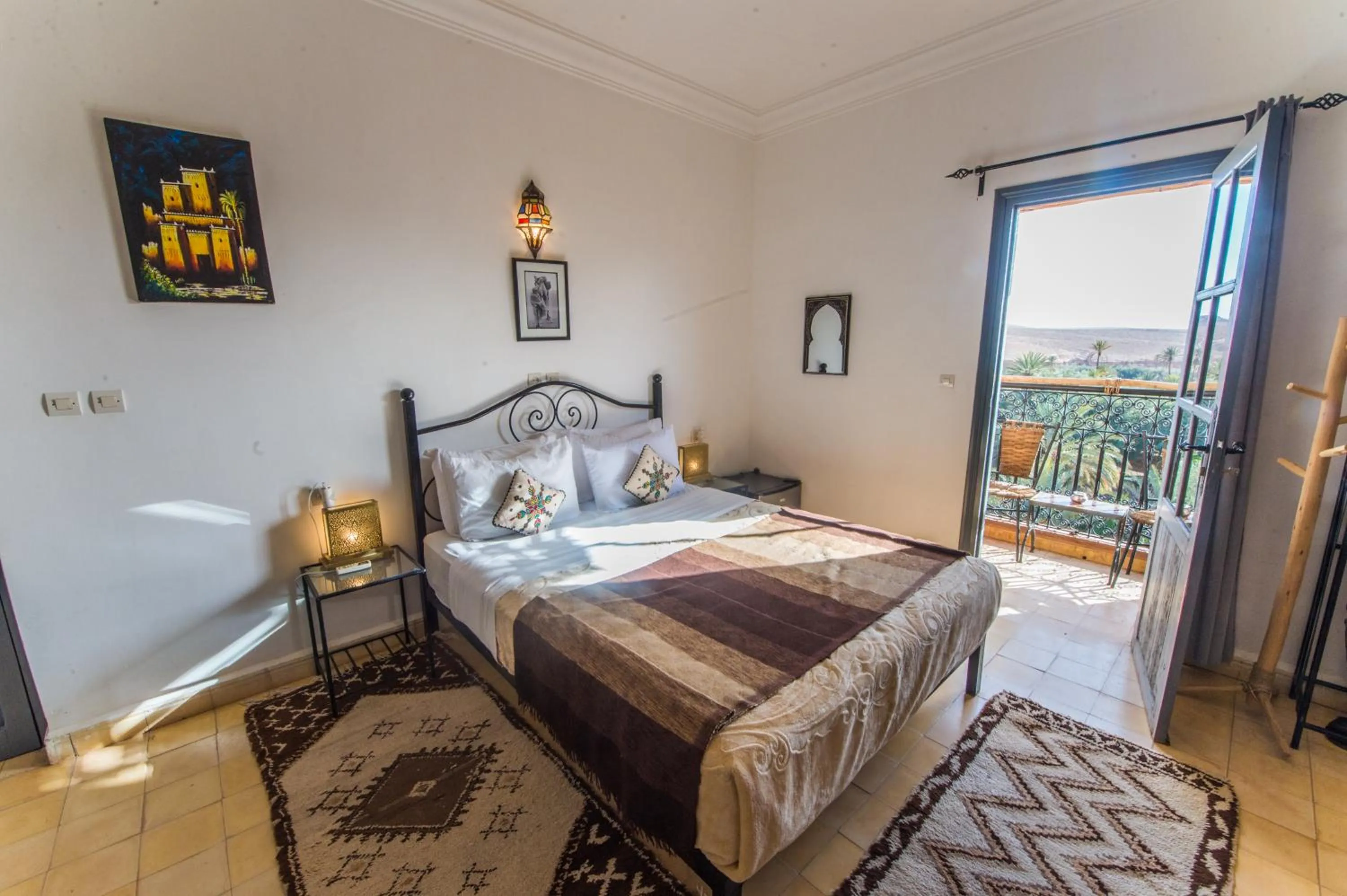 Photo of the whole room, Bed in Riad Dar Bab Todra