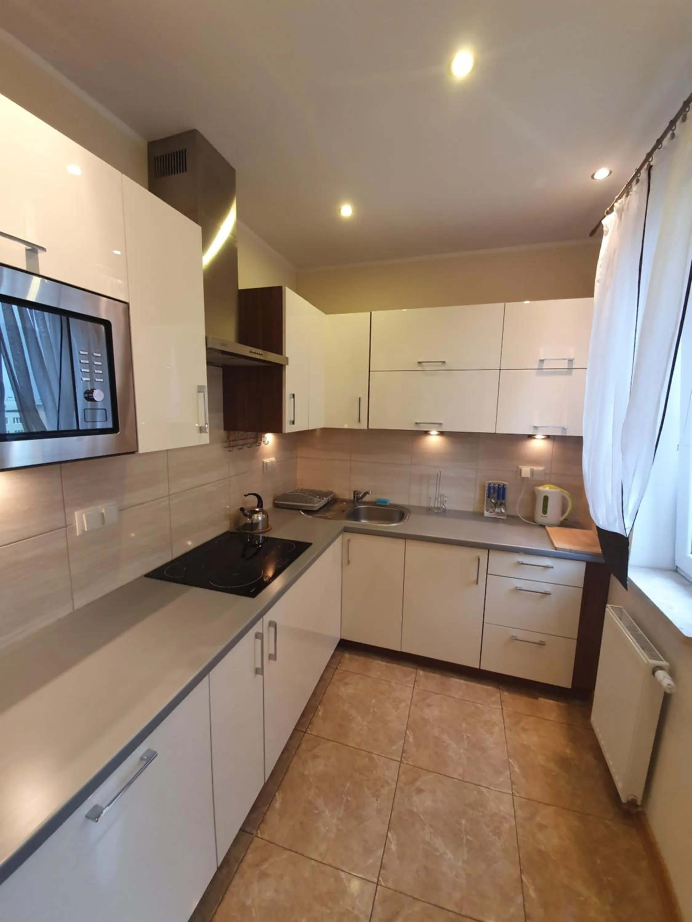 Senator Warsaw Apartments