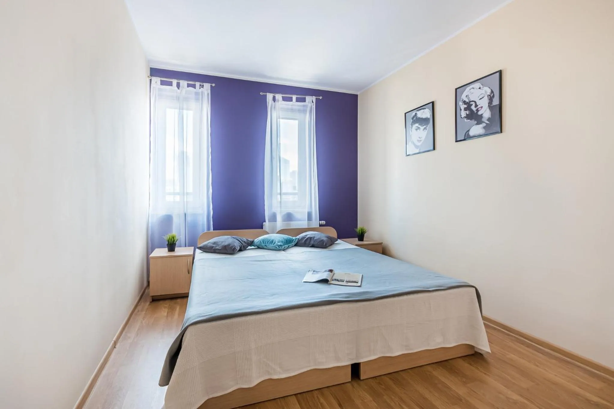 Bed in Senator Warsaw Apartments