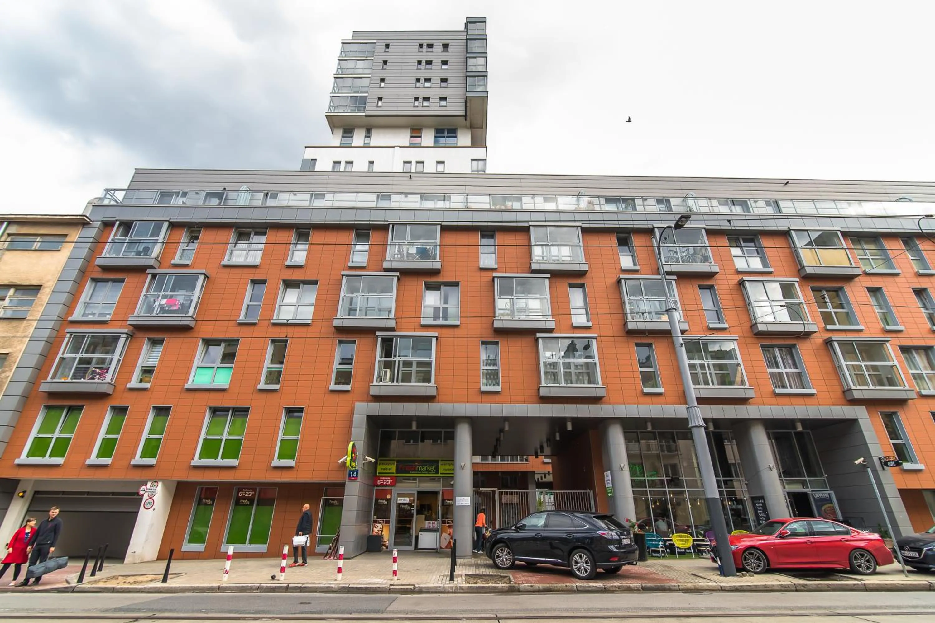 Property building in Senator Warsaw Apartments