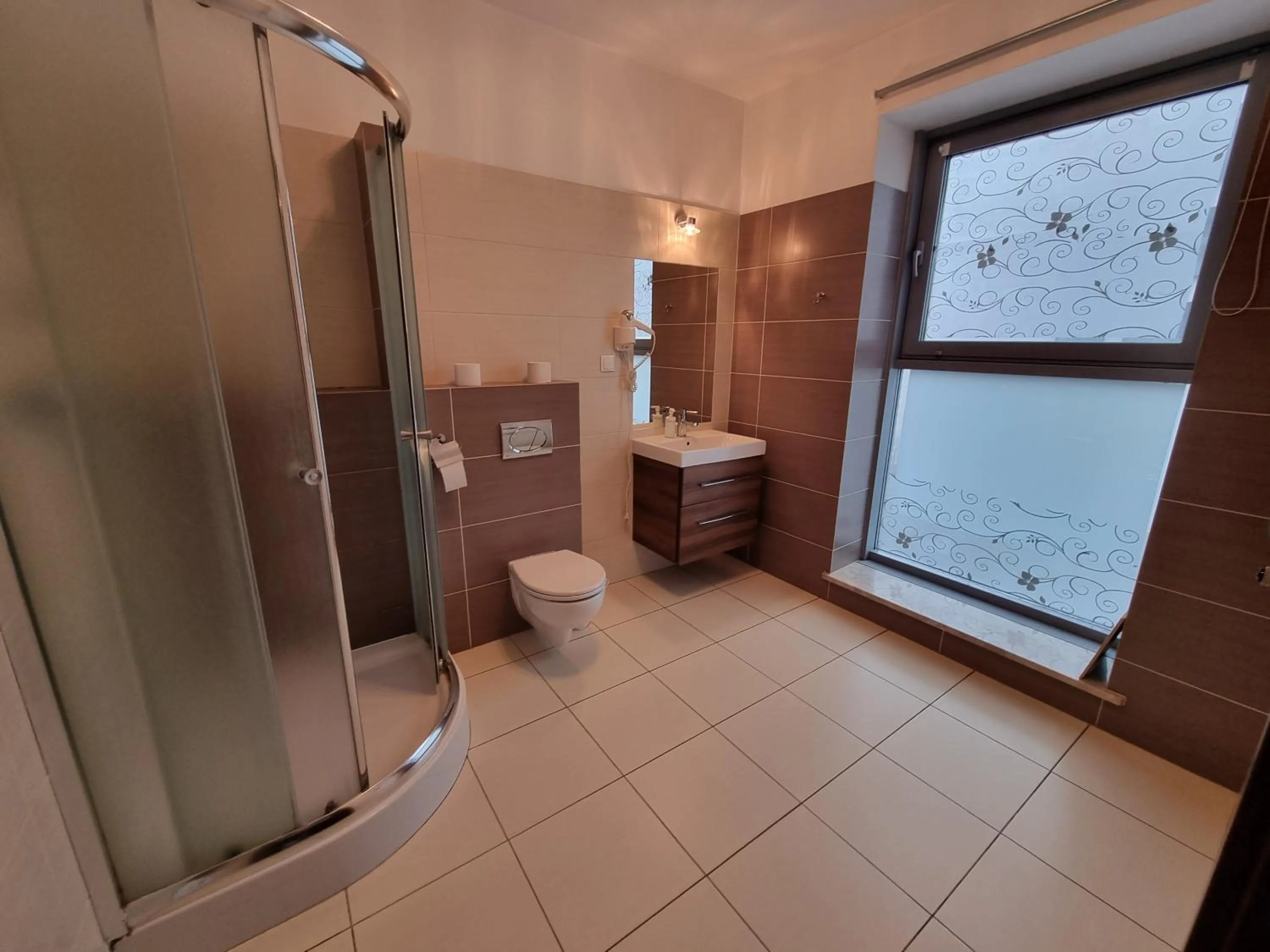 Bathroom in Senator Warsaw Apartments