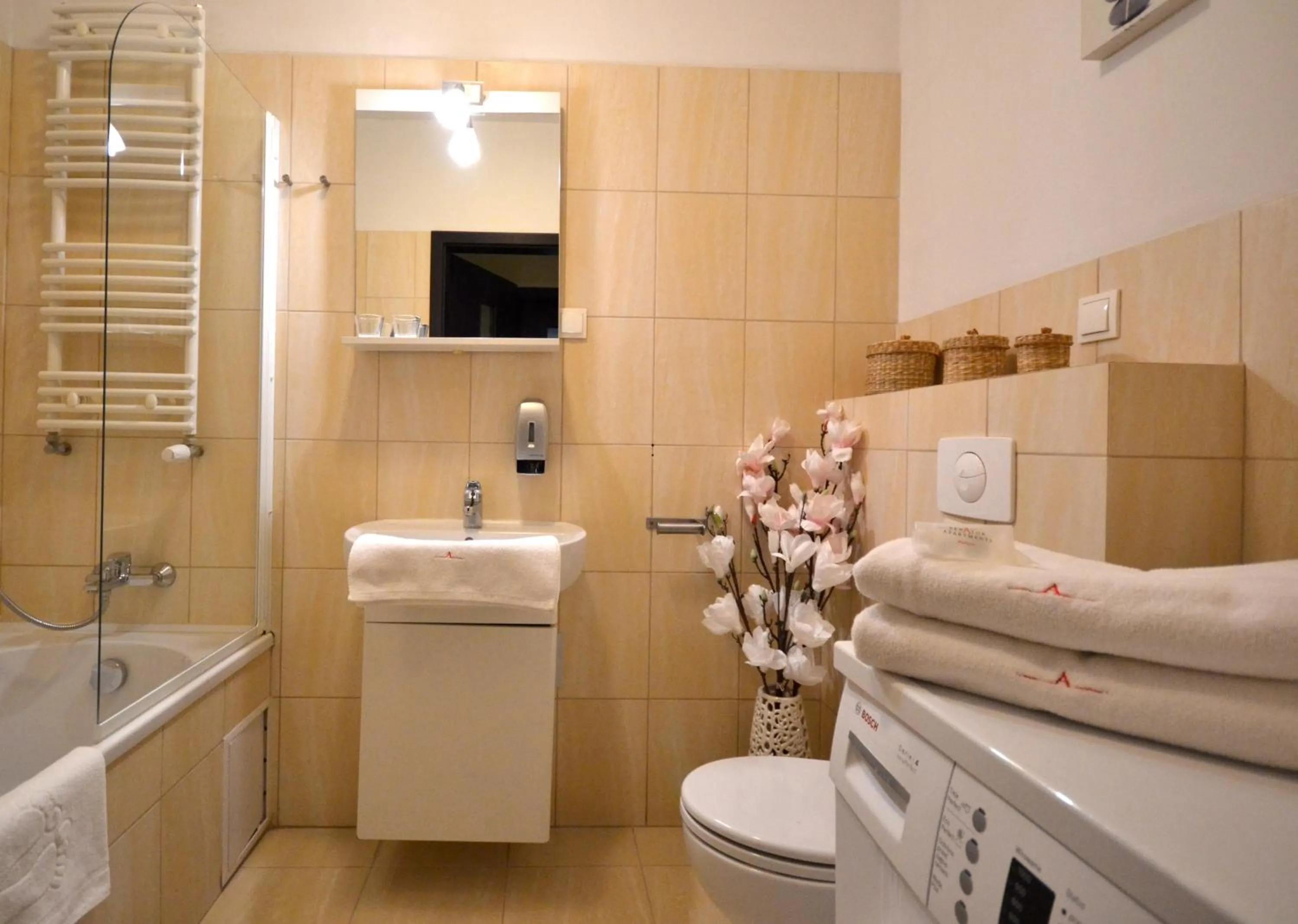 Shower in Senator Warsaw Apartments