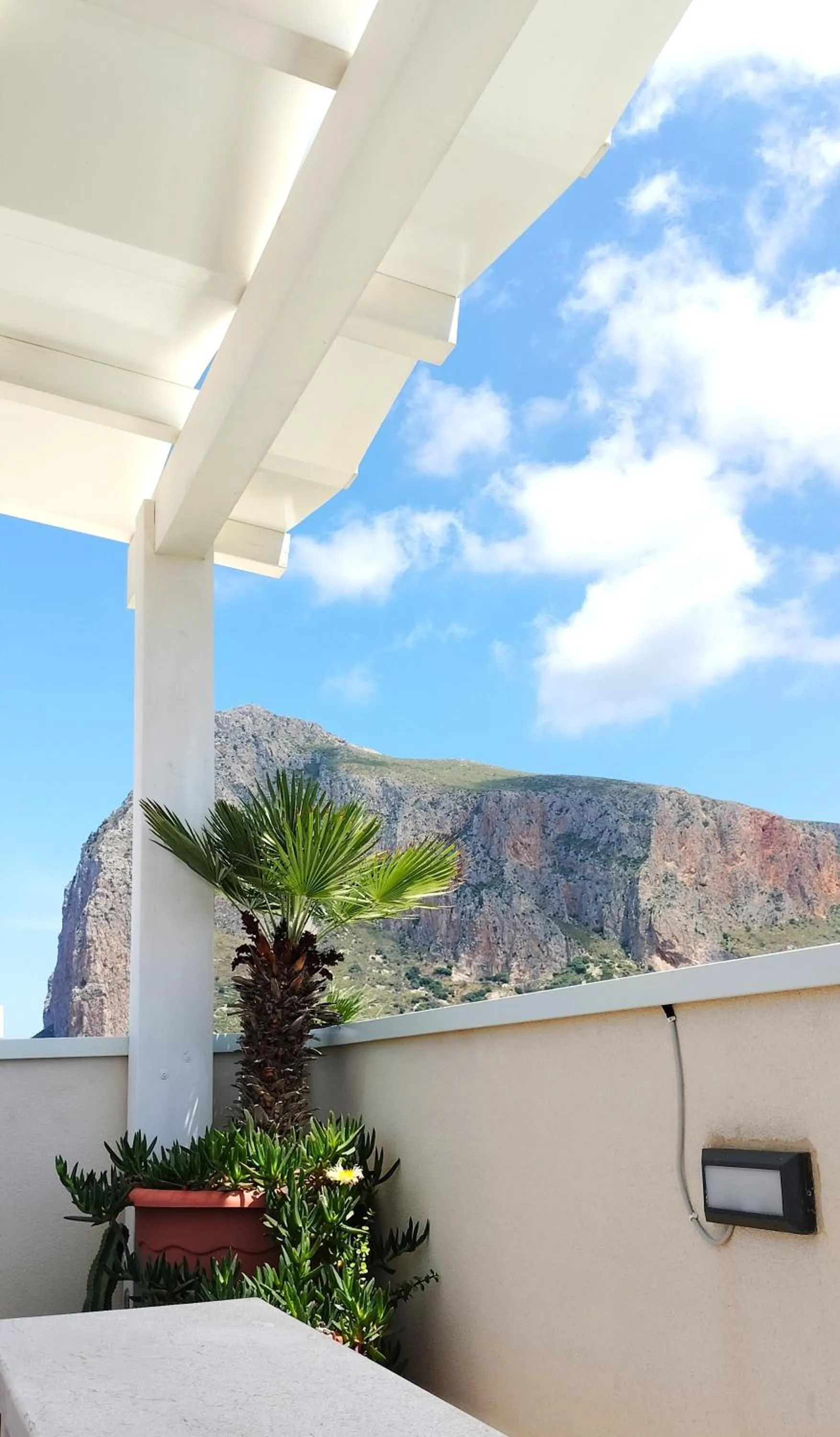 Property building in Appartamento Le Ginestre