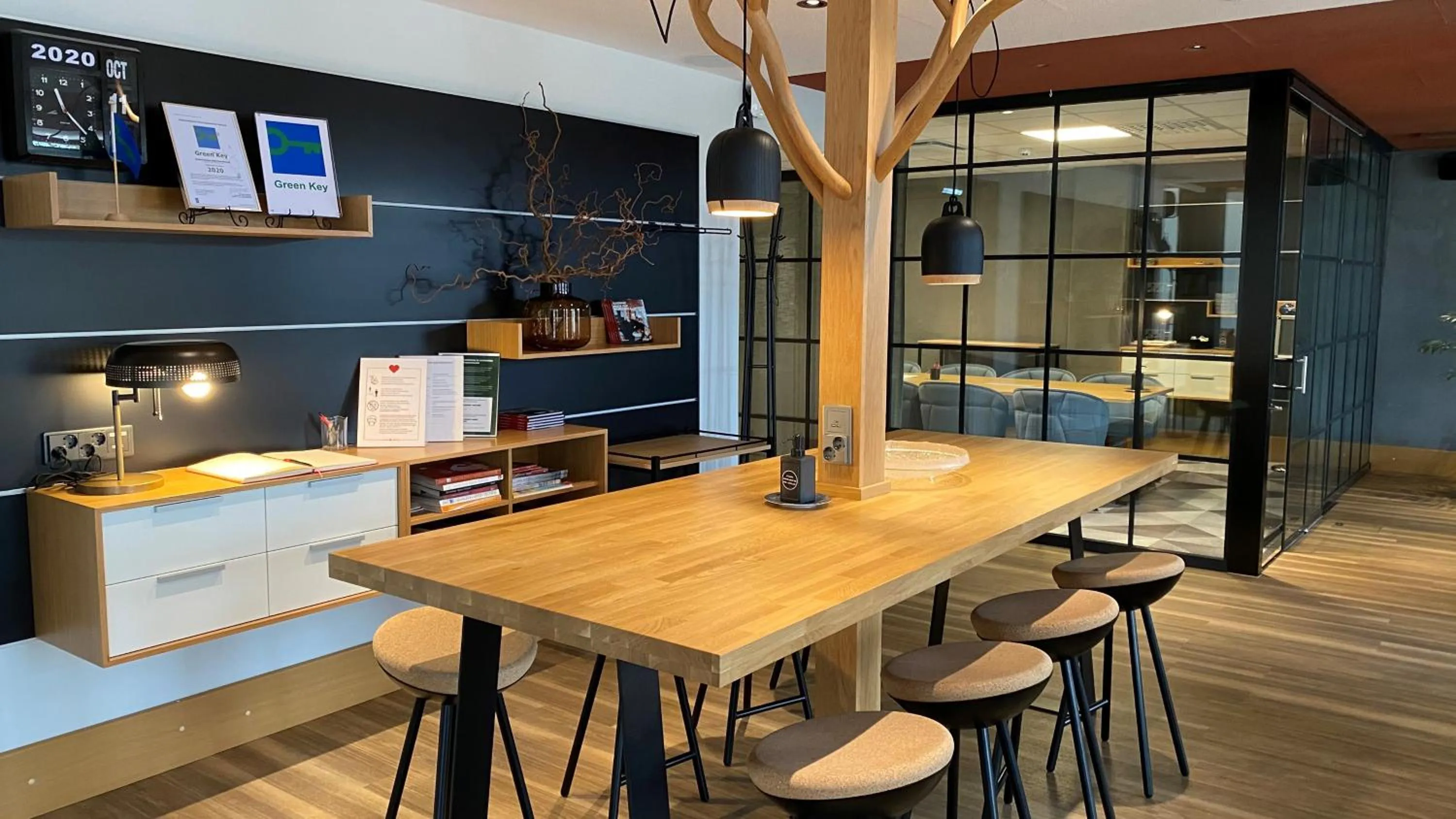 Communal lounge/ TV room in Original Sokos Hotel Seurahuone Savonlinna