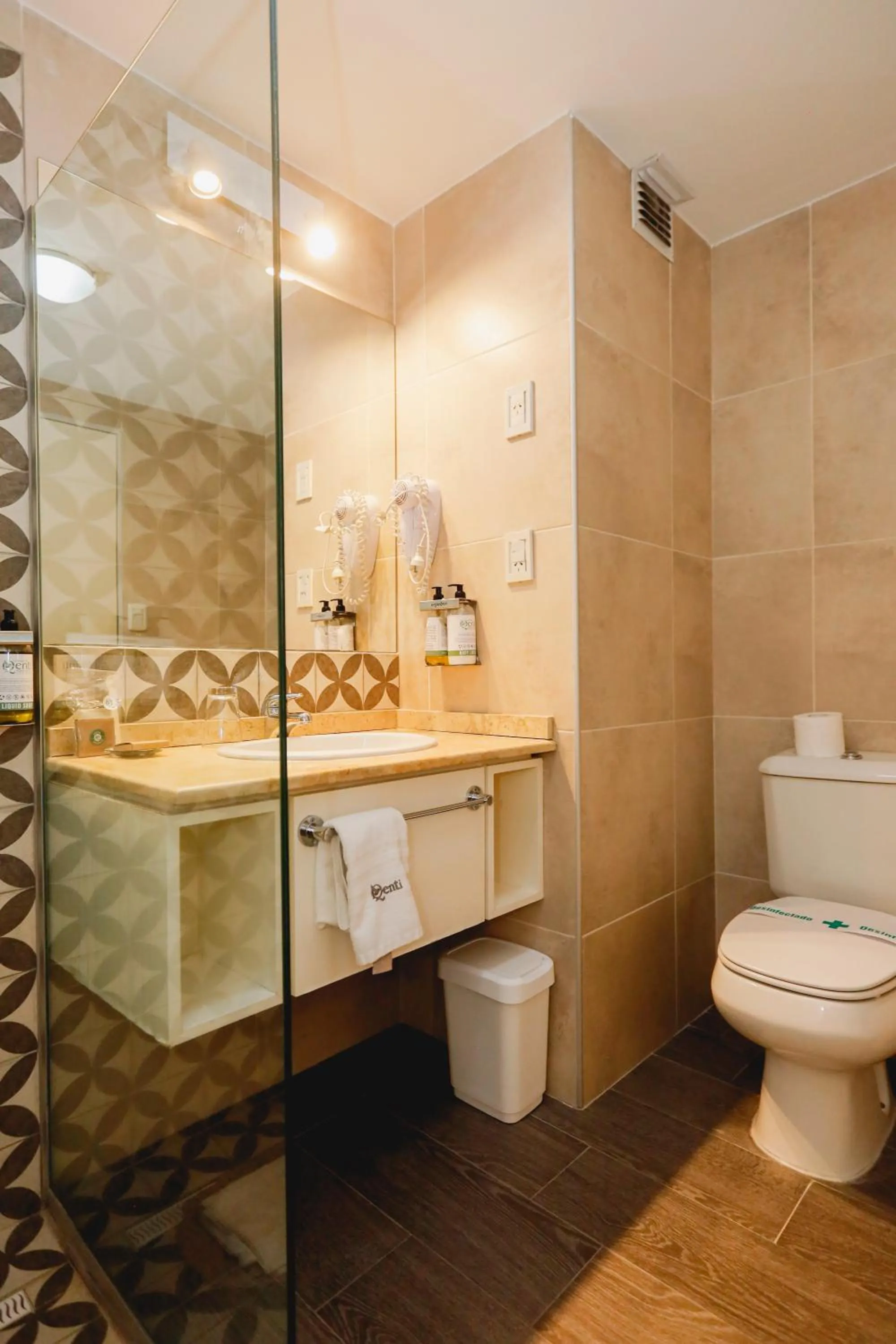 Toilet in La Posada Del Qenti