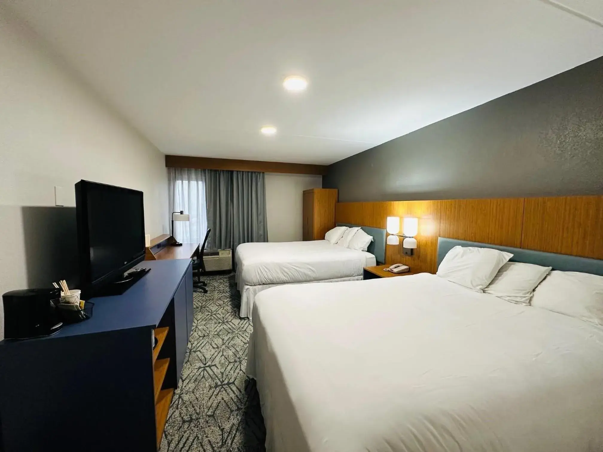 Bedroom in Country Inn & Suites by Radisson, Canton near Hall of Fame Bedroom in Country Inn & Suites by Radisson, Canton near Hall of Fame