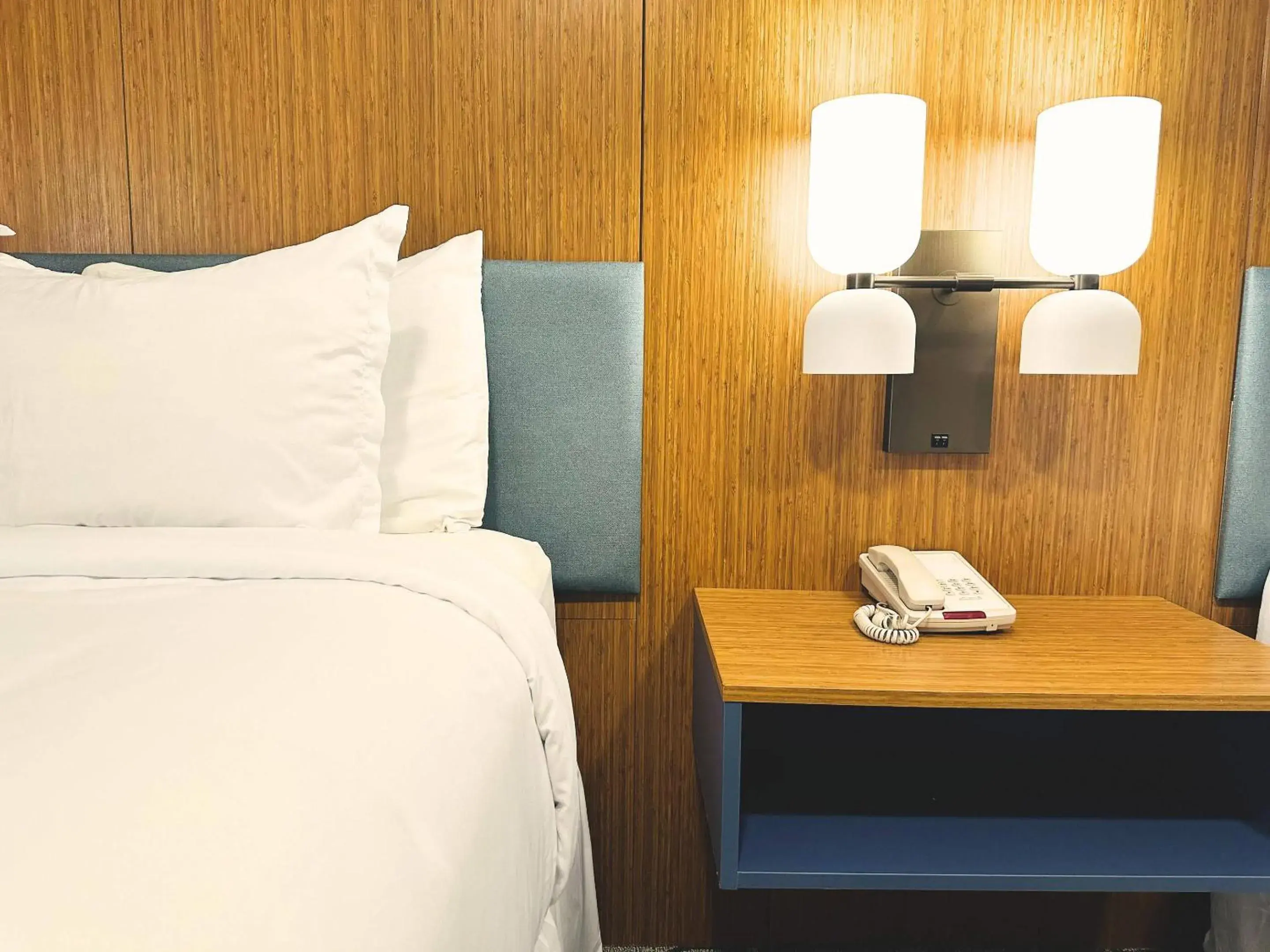 Bedroom in Country Inn & Suites by Radisson, Canton near Hall of Fame Bedroom in Country Inn & Suites by Radisson, Canton near Hall of Fame