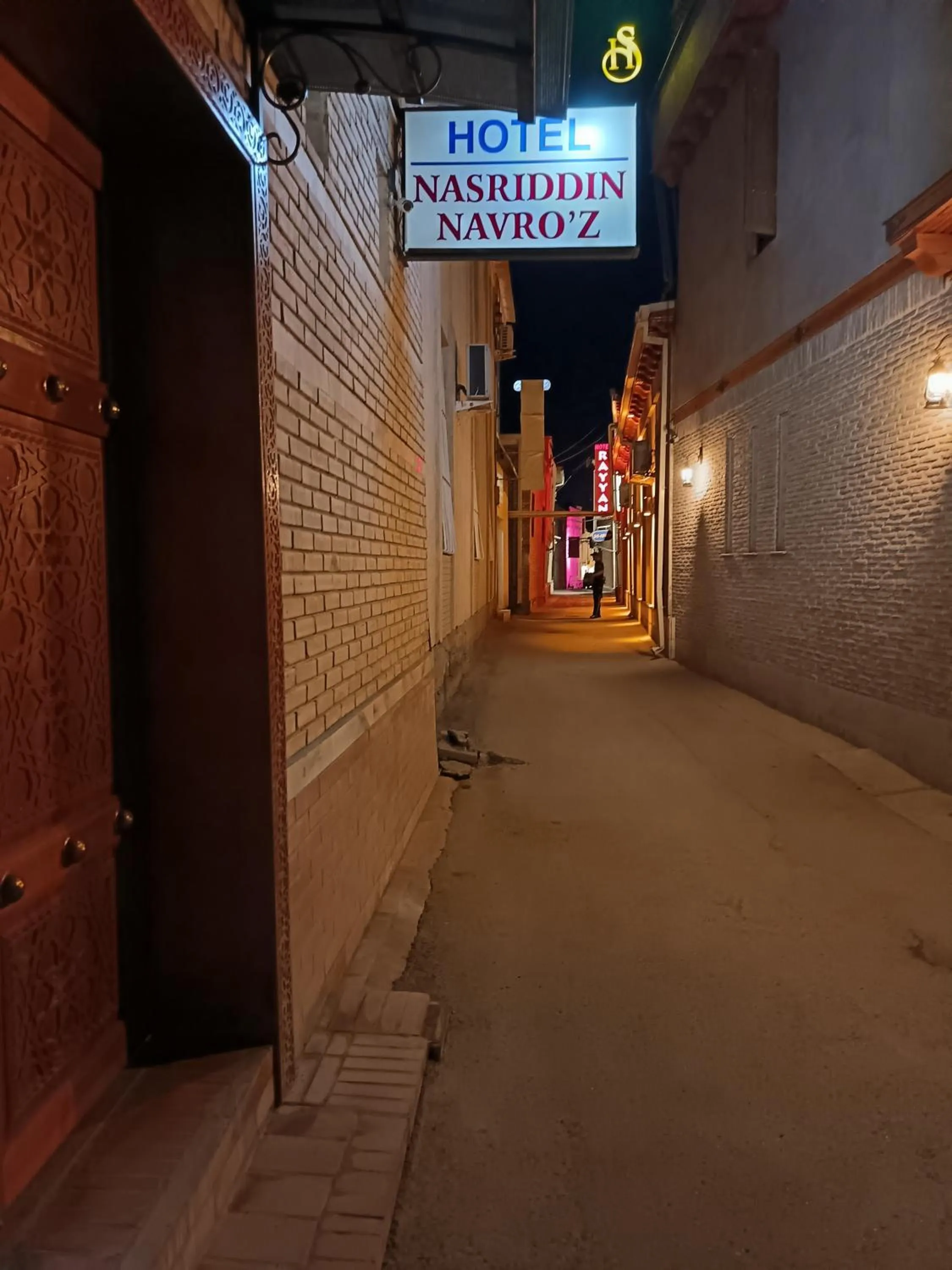 Night in Best Hotel Nasriddin Navruz 1 Minut way till Old City