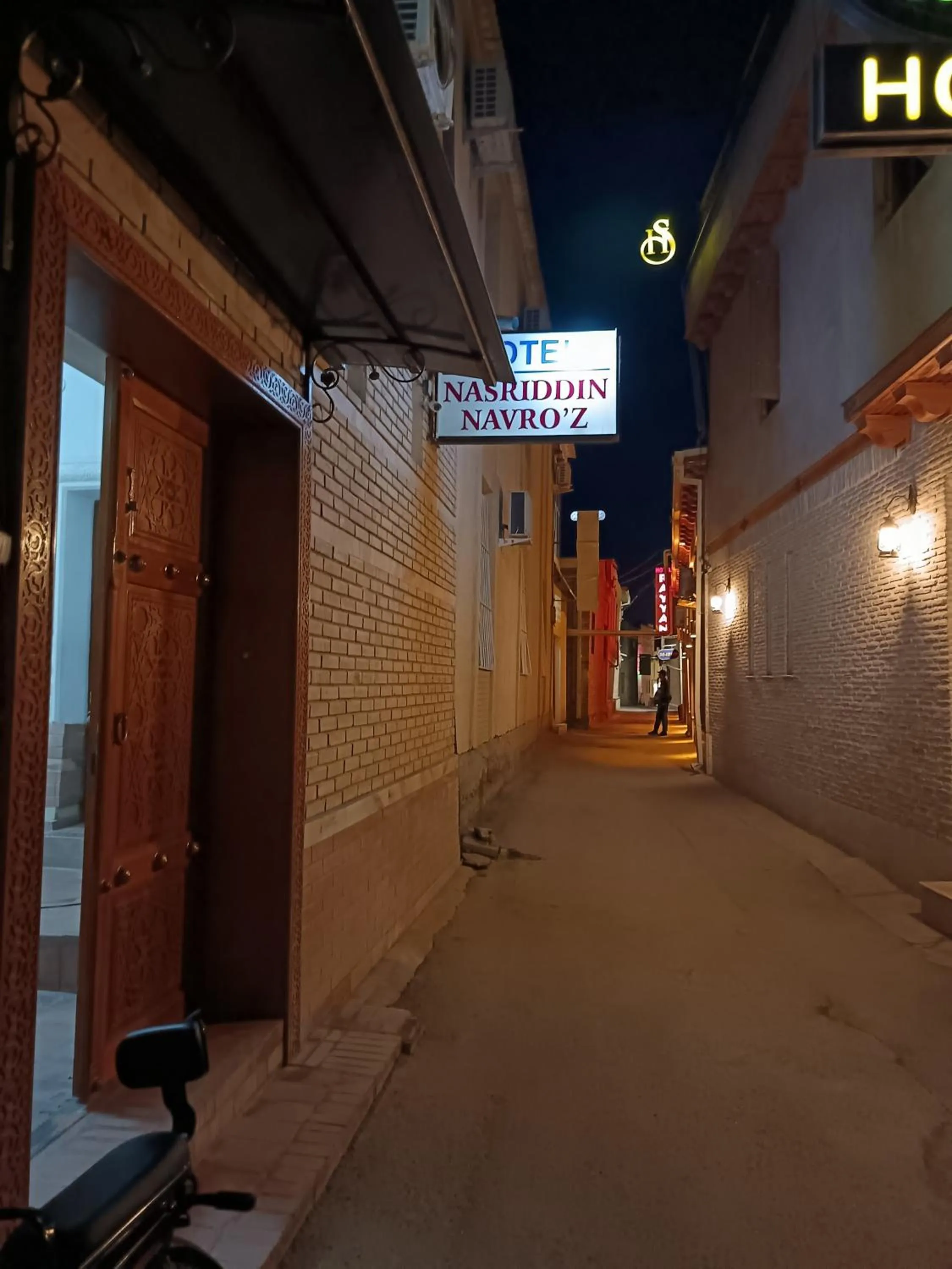 Property building in Best Hotel Nasriddin Navruz 1 Minut way till Old City