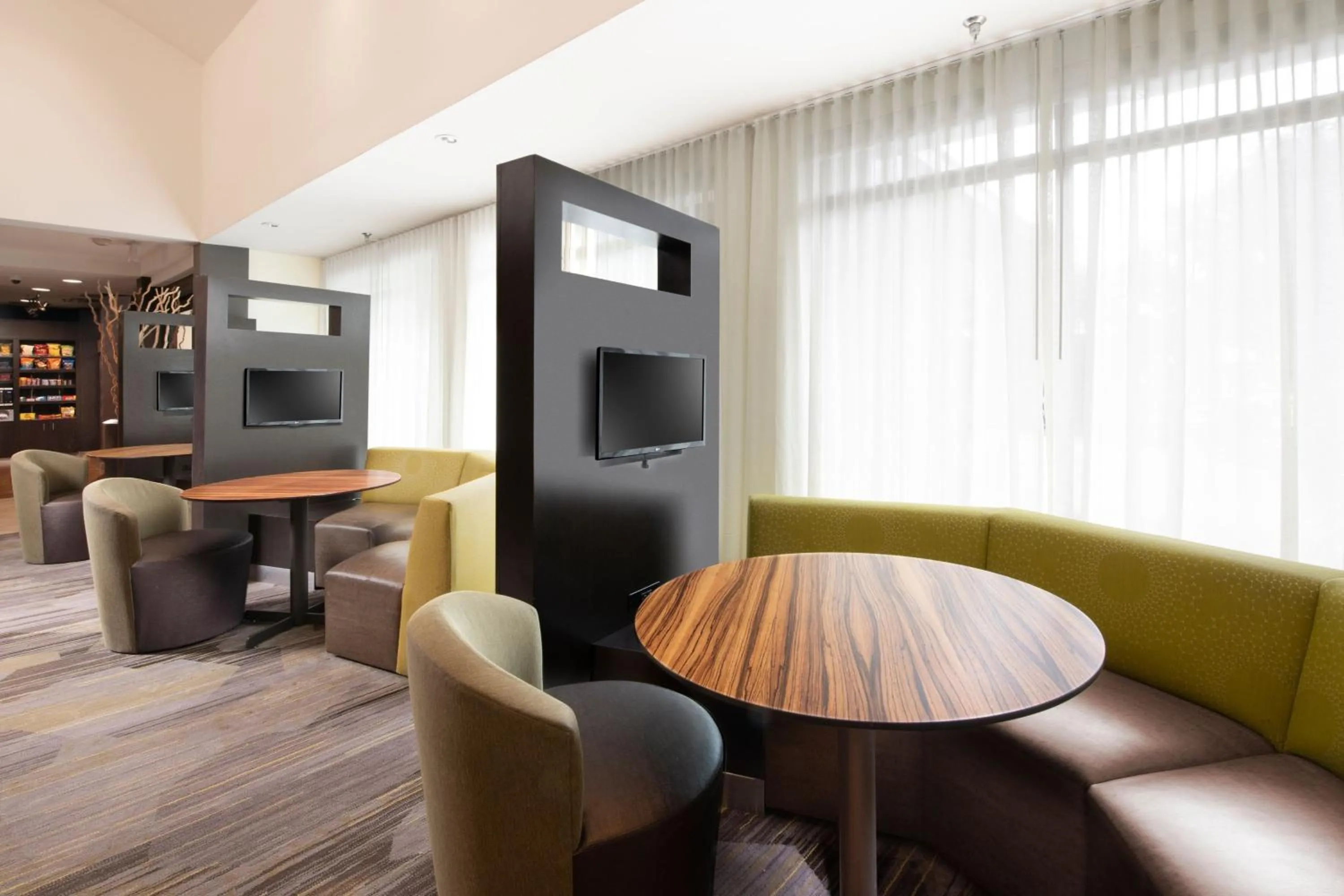 Lobby or reception in Courtyard by Marriott Dallas Plano Parkway at Preston Road