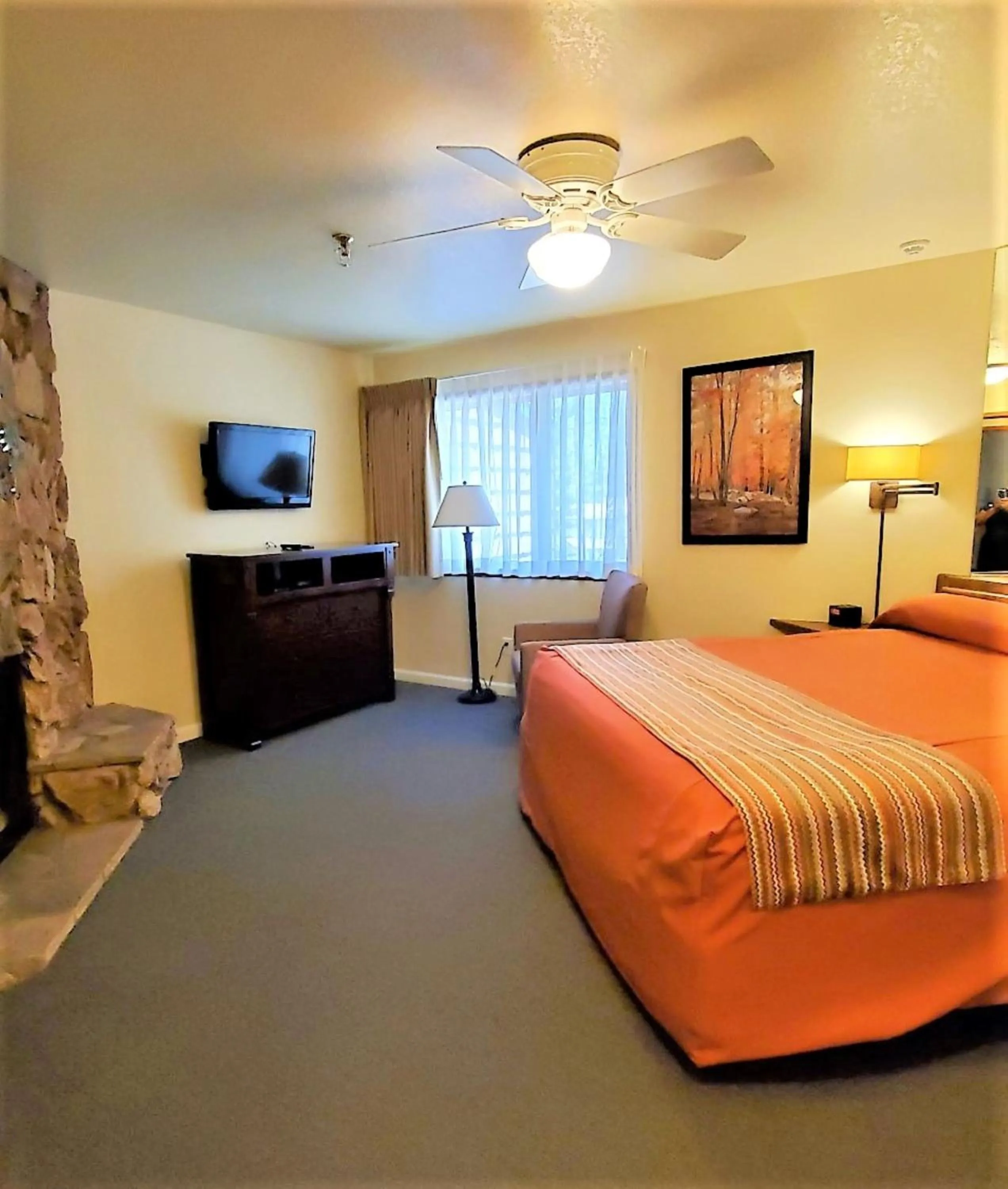 Bed in Snow Lake Lodge