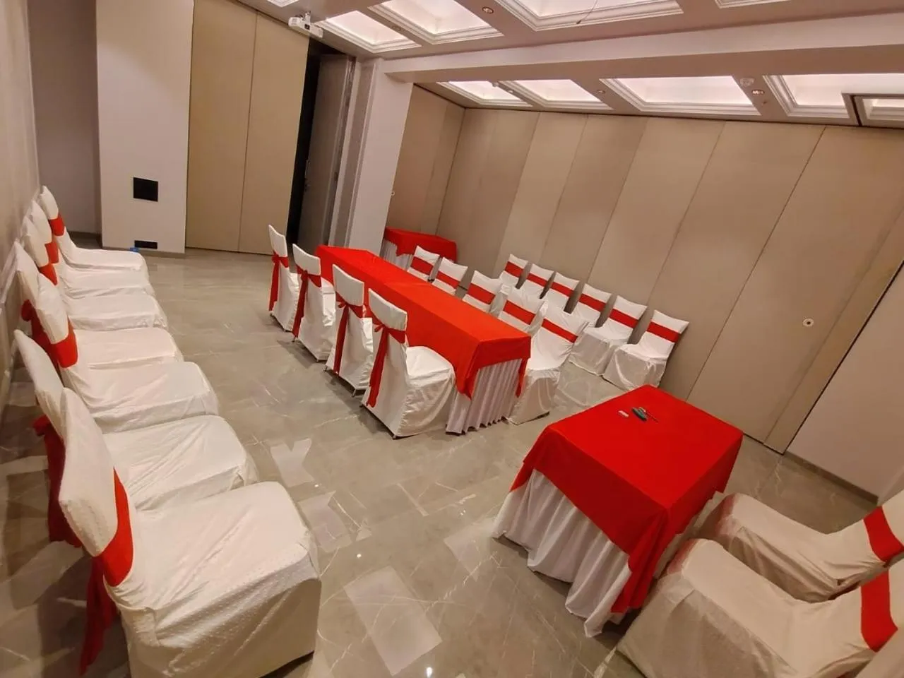 Banquet/Function facilities in J Hotel and Banquets