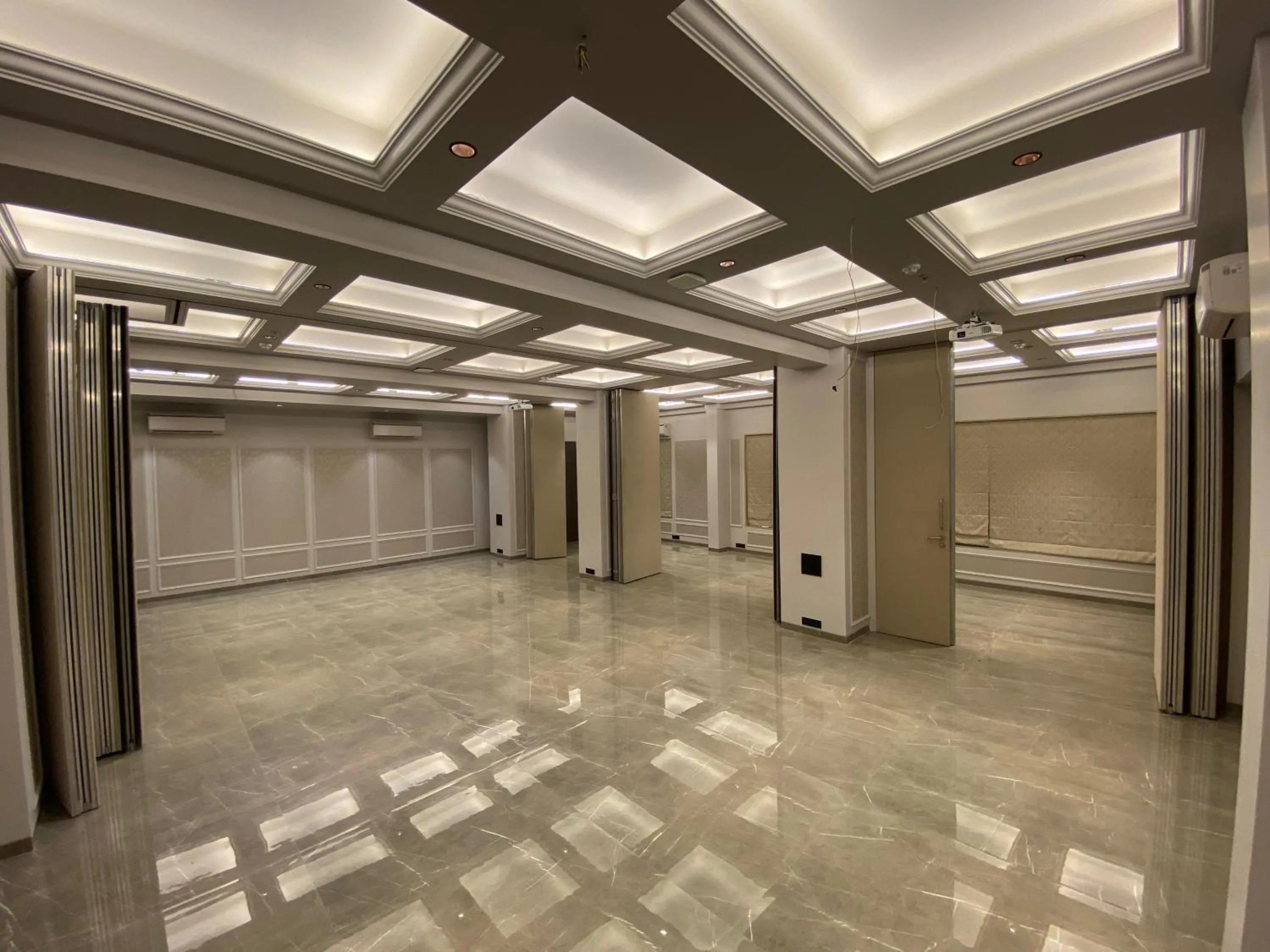 Banquet/Function facilities in J Hotel and Banquets