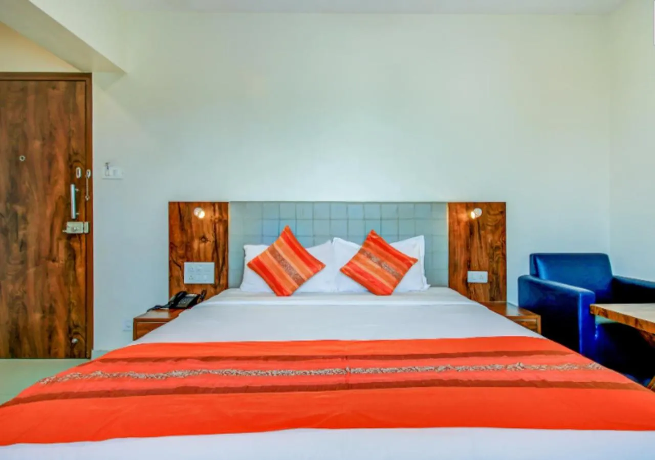 Photo of the whole room, Bed in J Hotel - J ESVI