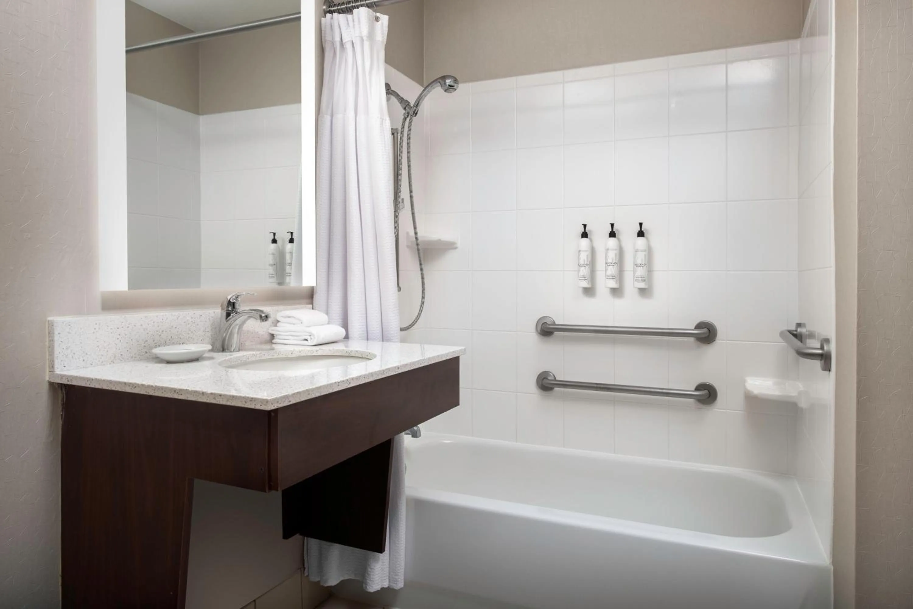 Bathroom in SpringHill Suites Dallas Addison/Quorum Drive