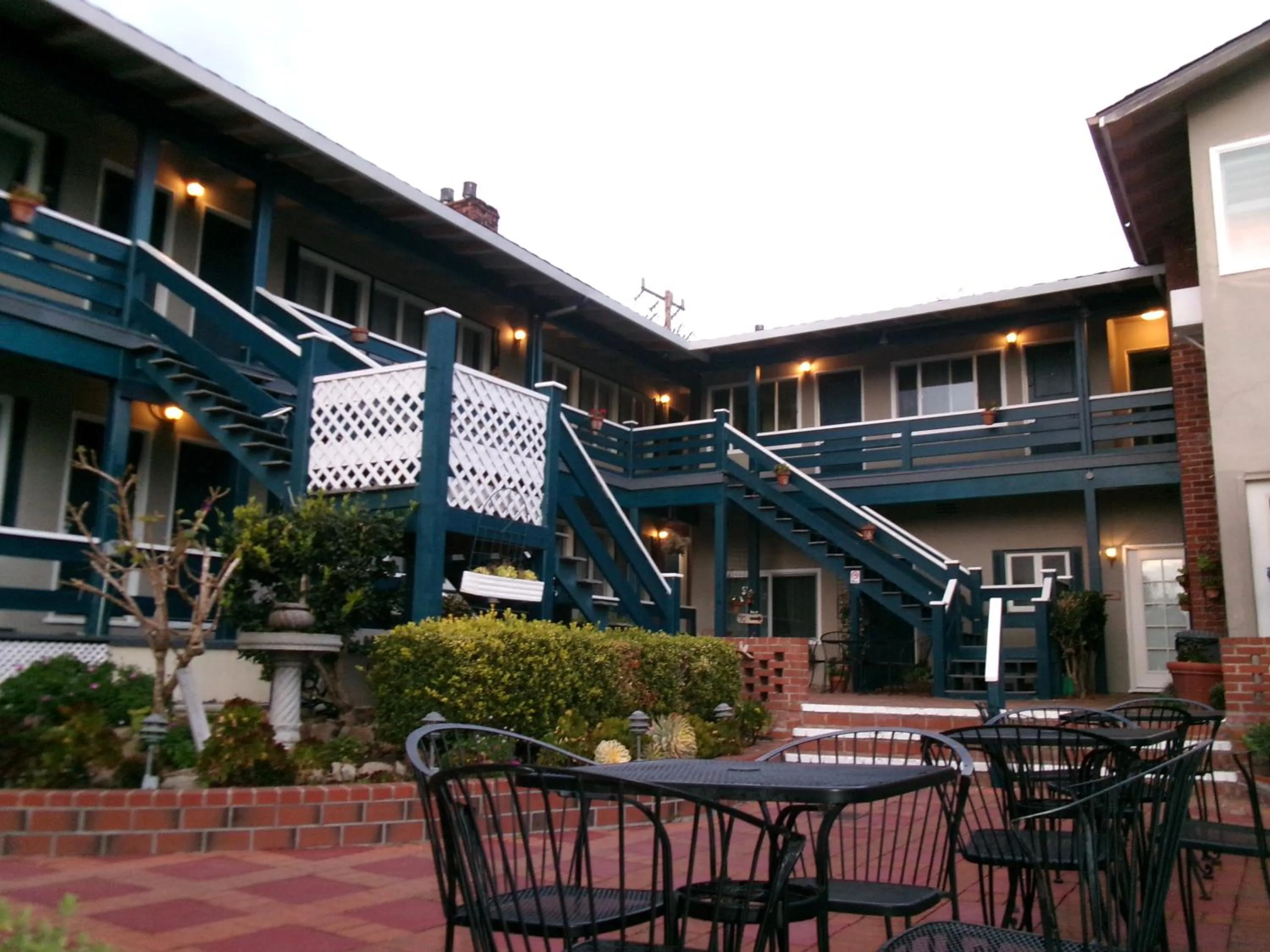 Carmel Wayfarer Inn
