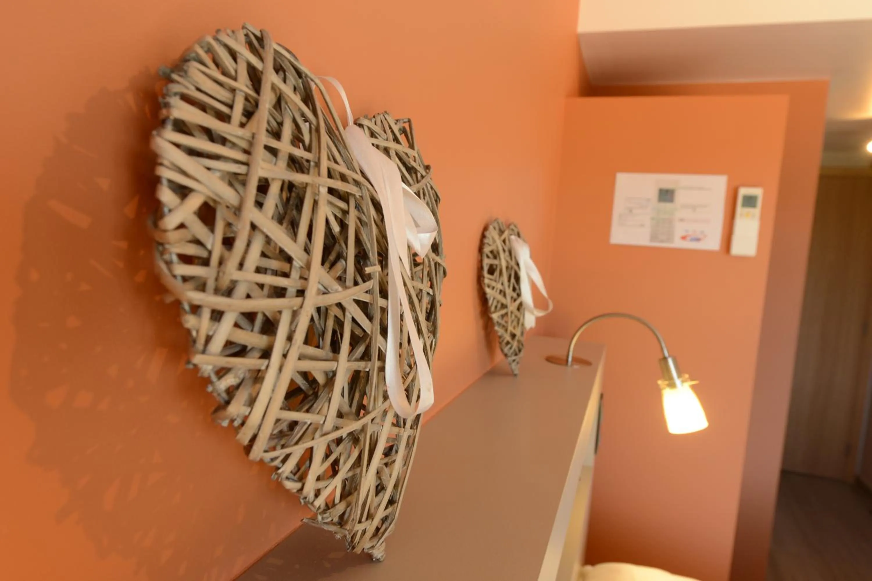 Logo/Certificate/Sign in Les Coteaux du Vinave