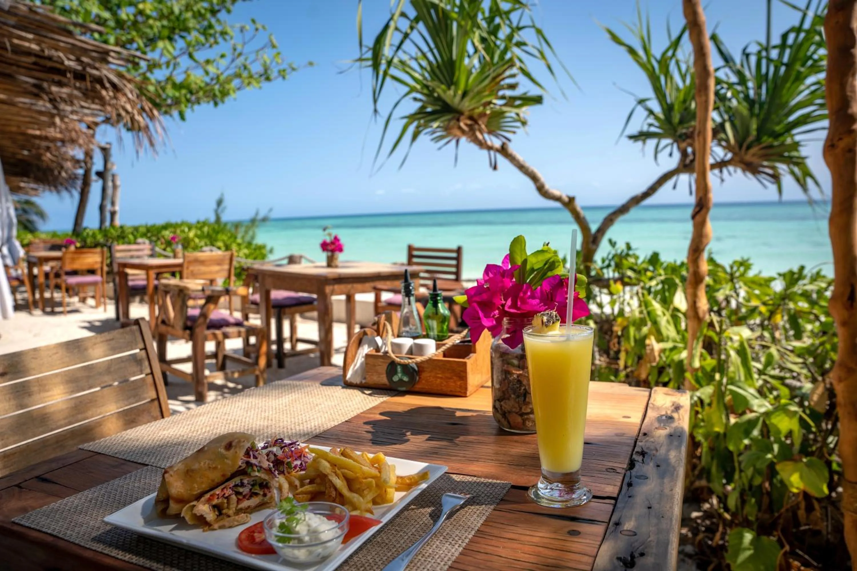 Restaurant/places to eat in Aya Beach Resort