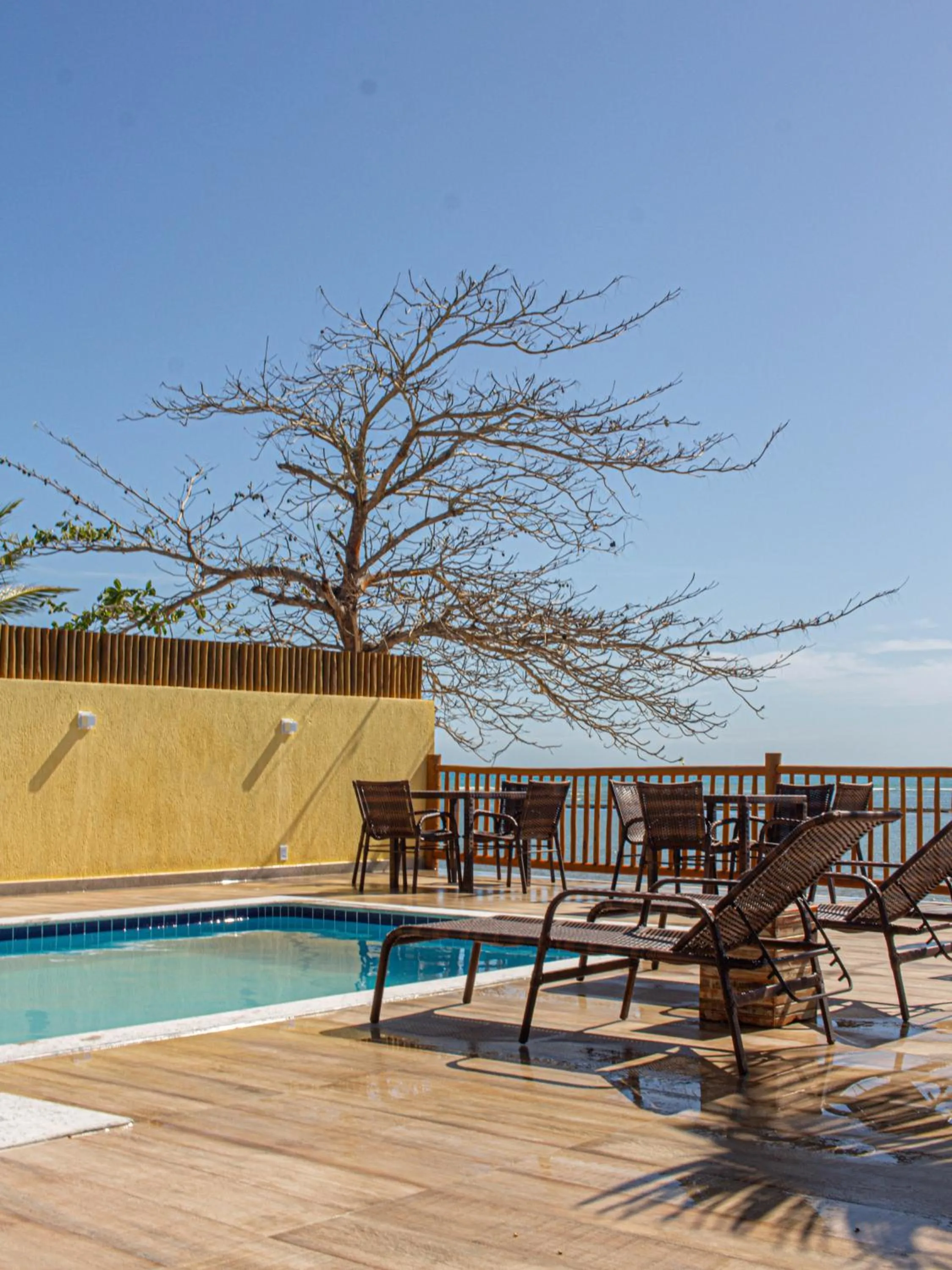 Swimming pool in Arraial Bangalô Praia Hotel