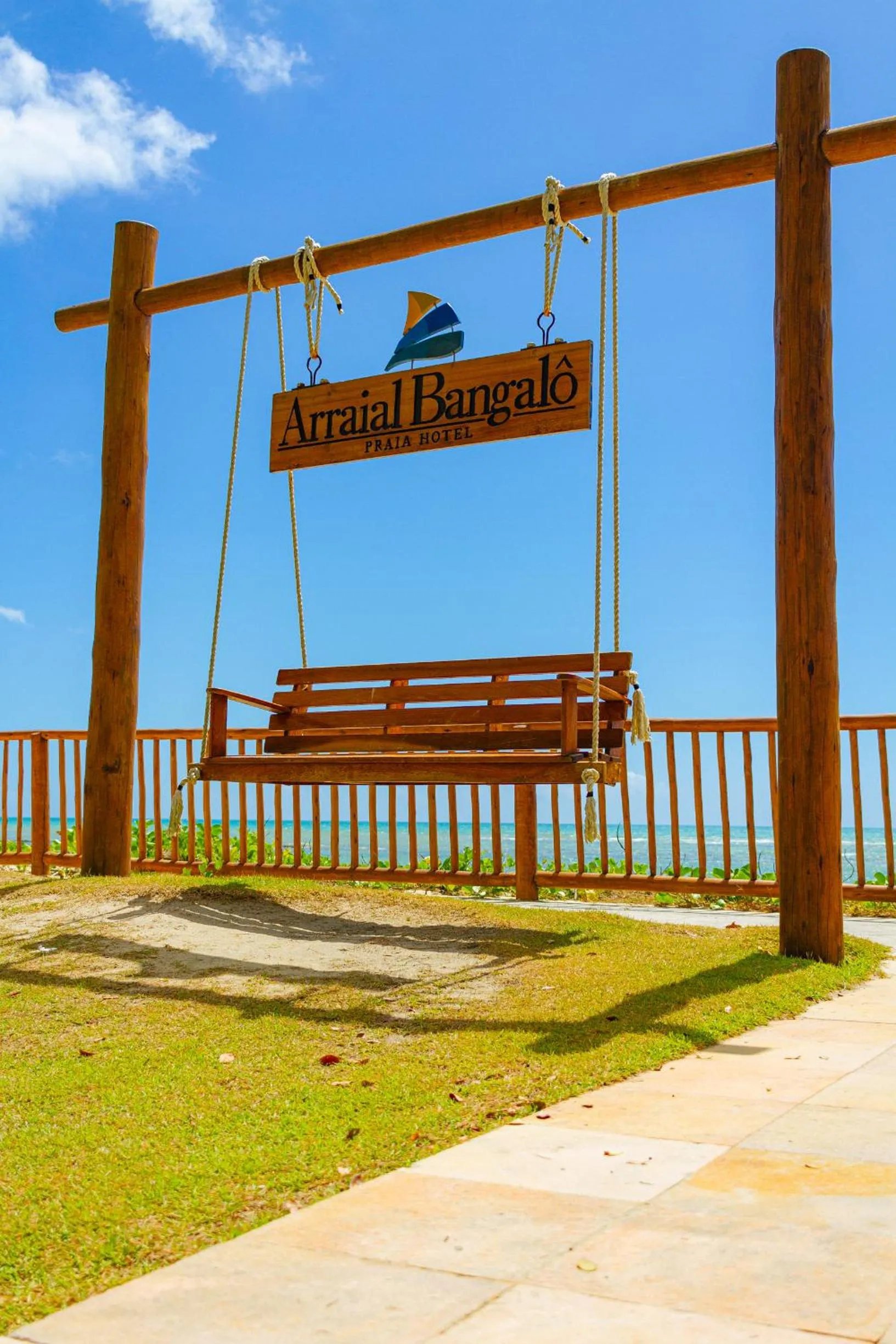 Property building in Arraial Bangalô Praia Hotel