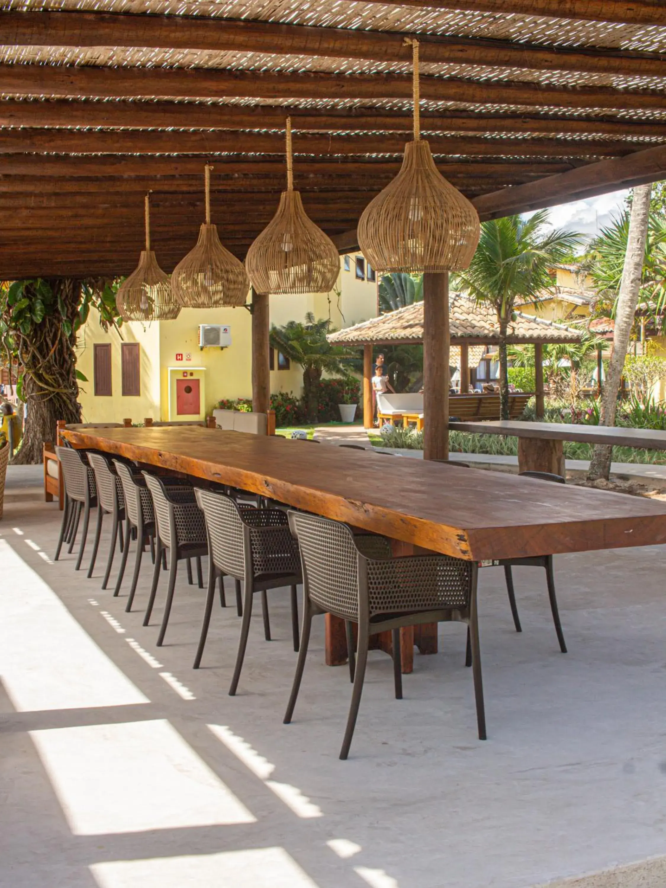 Property building in Arraial Bangalô Praia Hotel Property building in Arraial Bangalô Praia Hotel