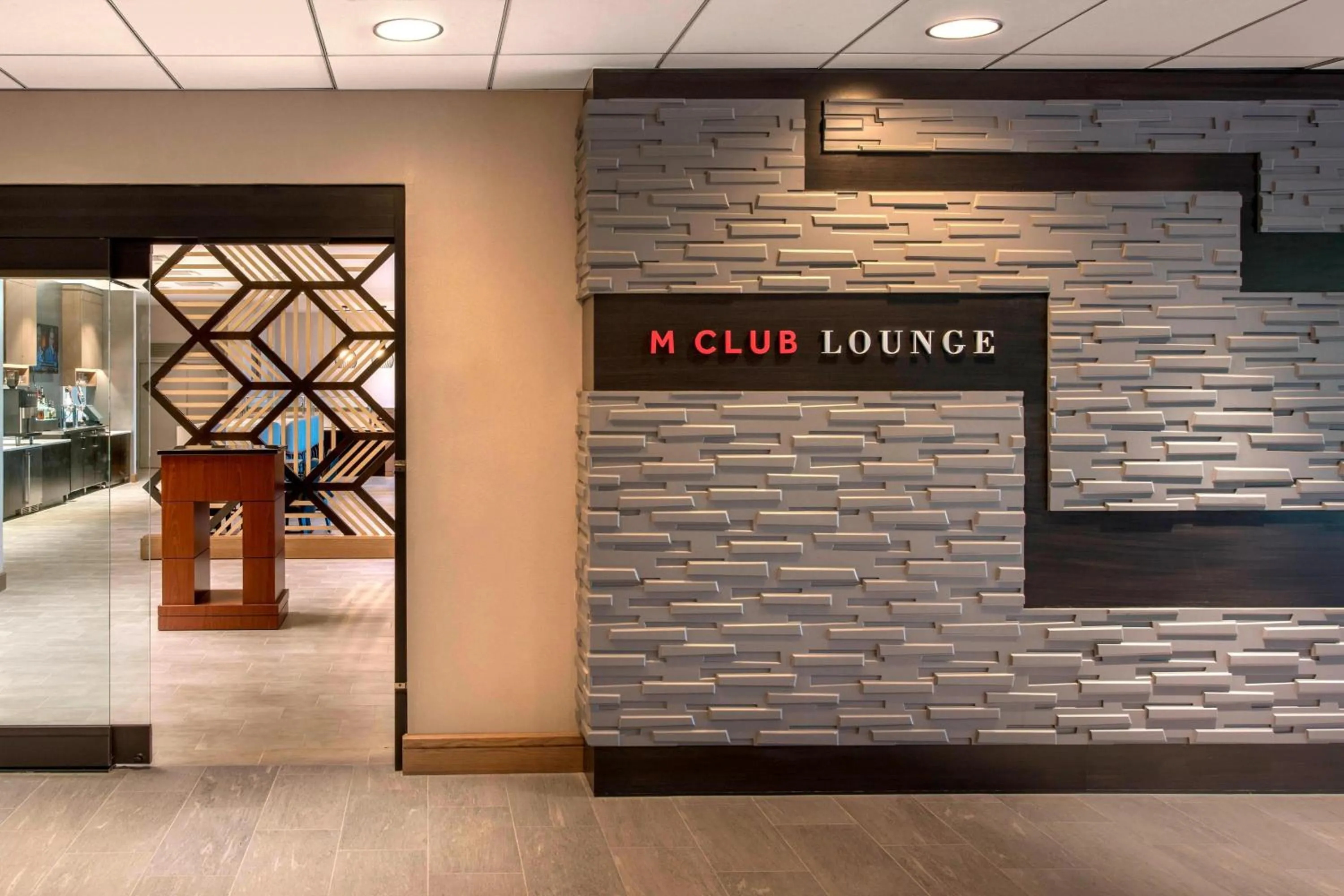 Lounge or bar in Denver Marriott Tech Center