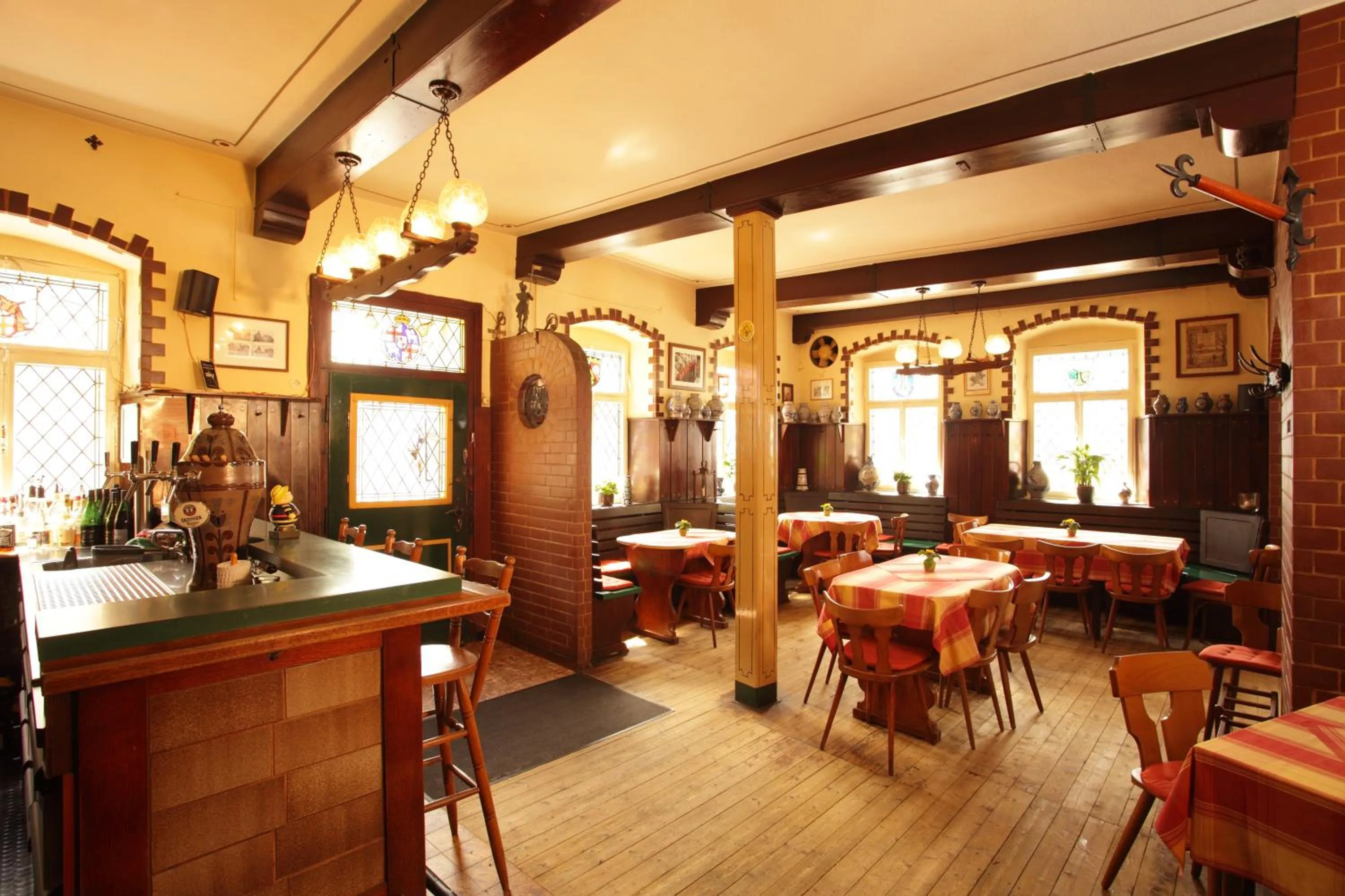 Restaurant/places to eat in Hotel zur Schloß-Schenke