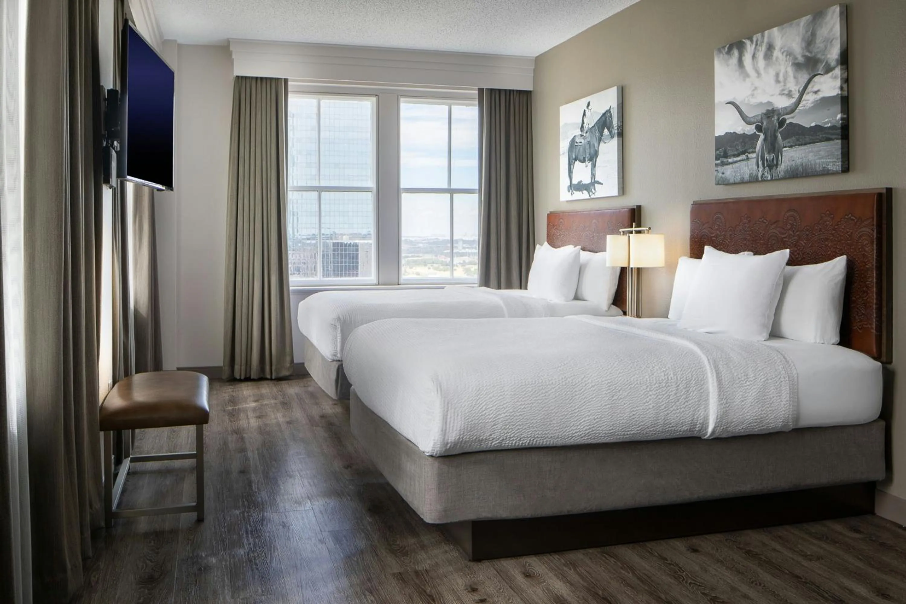 Photo of the whole room, Bed in Courtyard Fort Worth Downtown/Blackstone