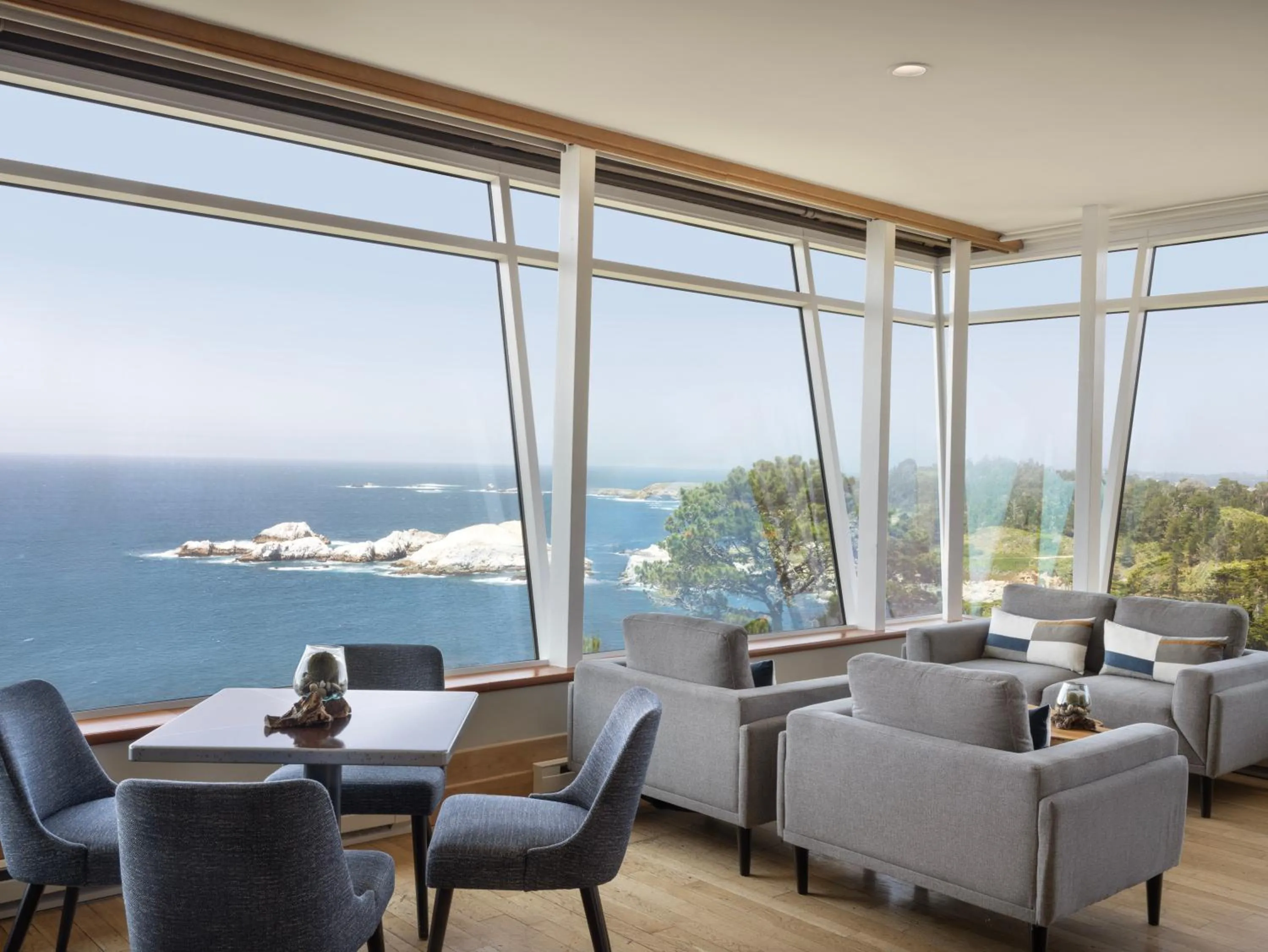 Lounge or bar in Hyatt Carmel Highlands