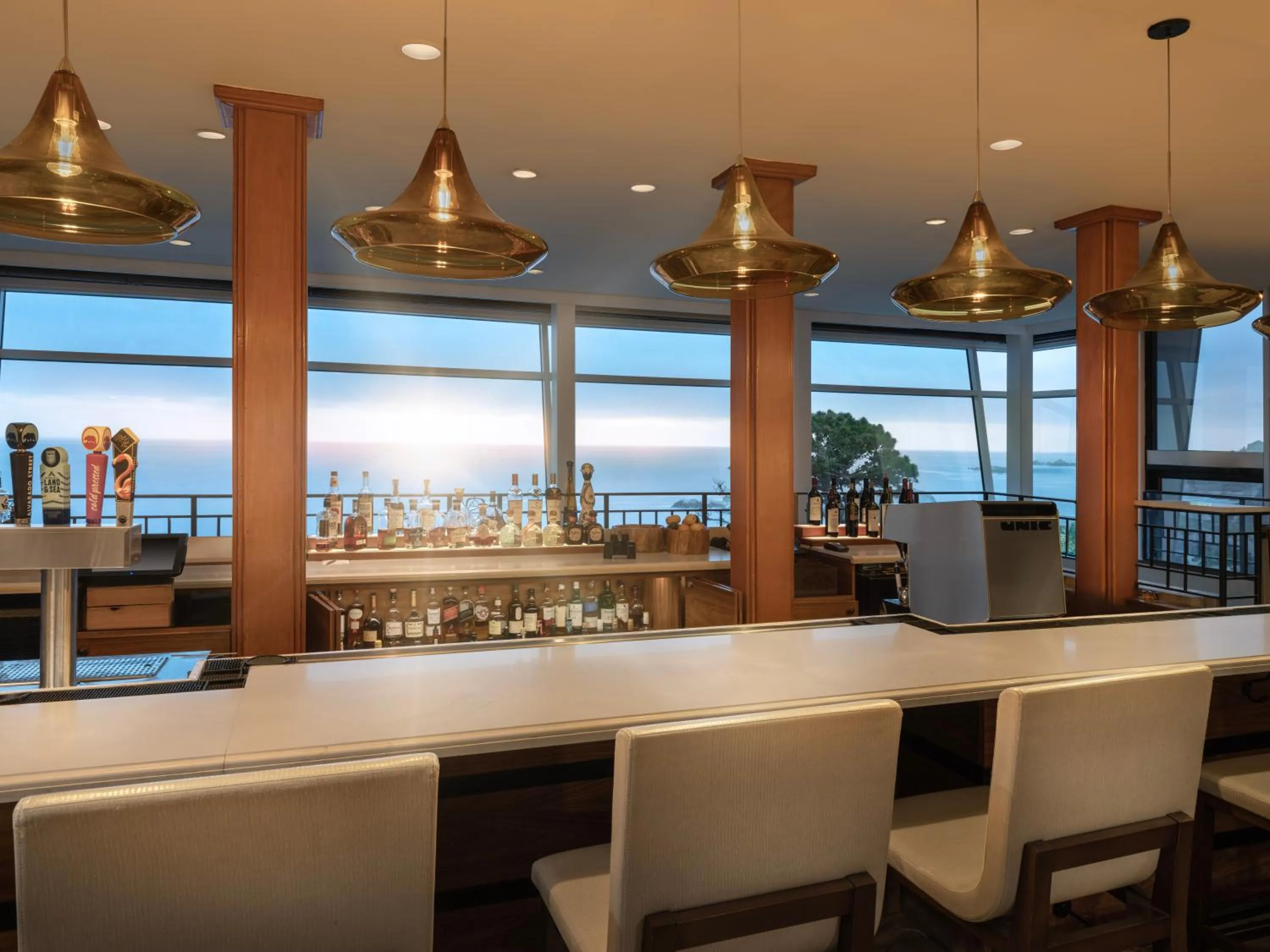 Lounge or bar in Hyatt Carmel Highlands